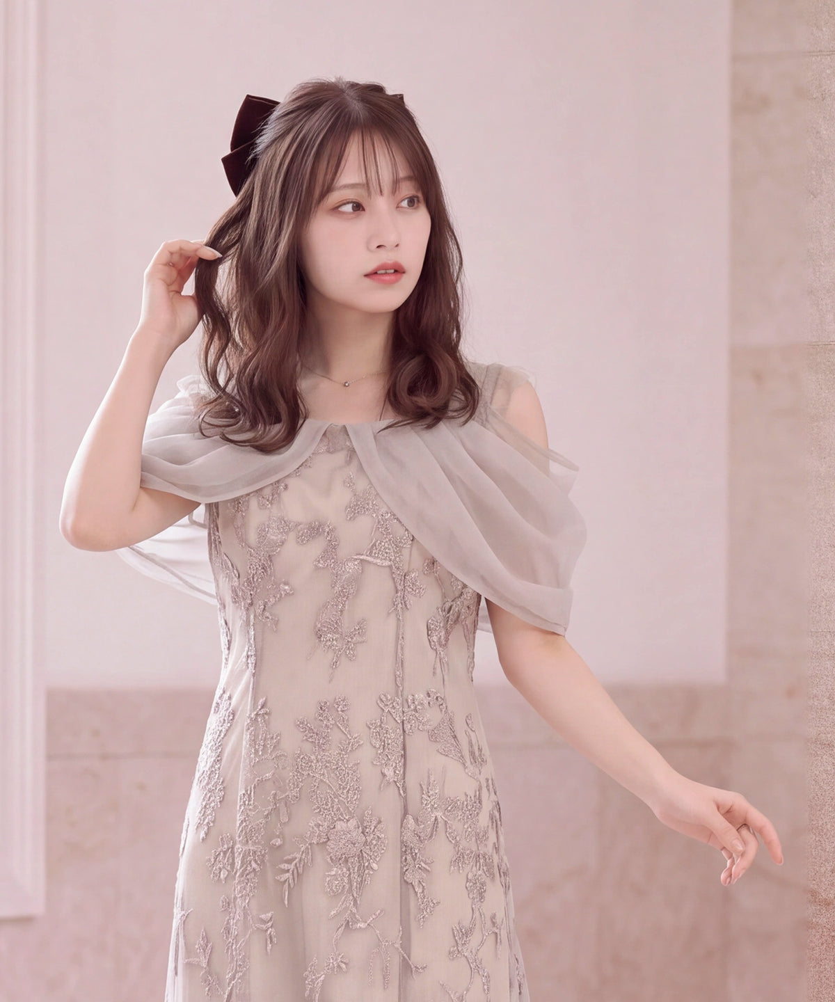 ベージュ(AI画像) model:156 着用サイズ:S
