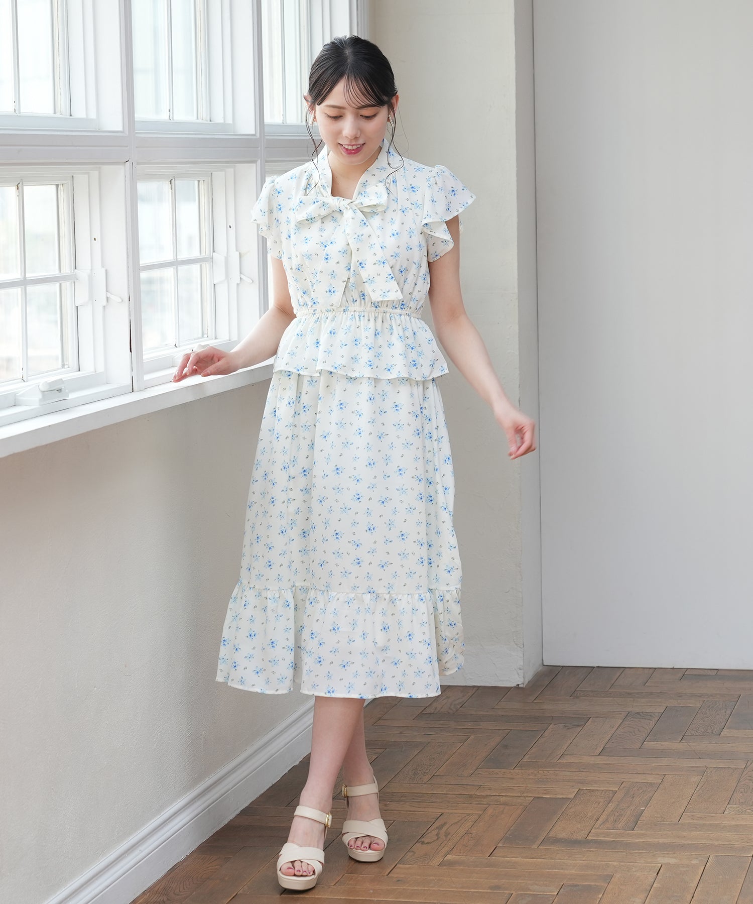 ホワイト×ブルー model:164 着用サイズ:M