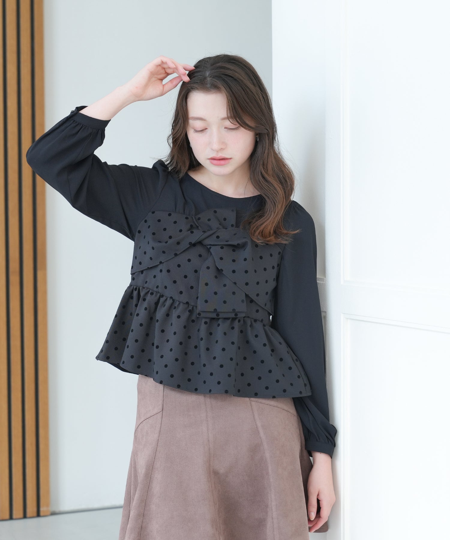 ブラック(ブラック×ドット柄)