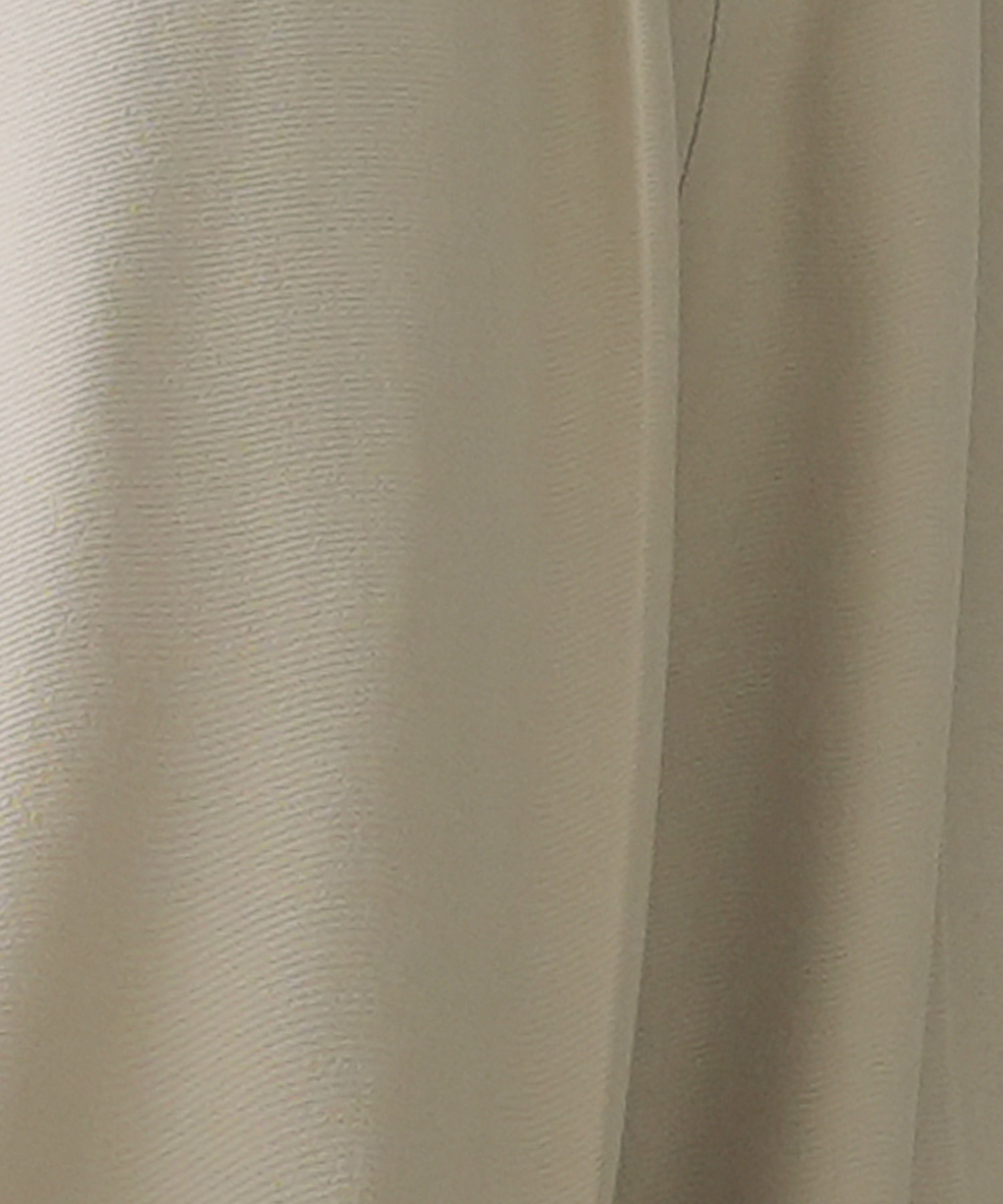 ベージュ