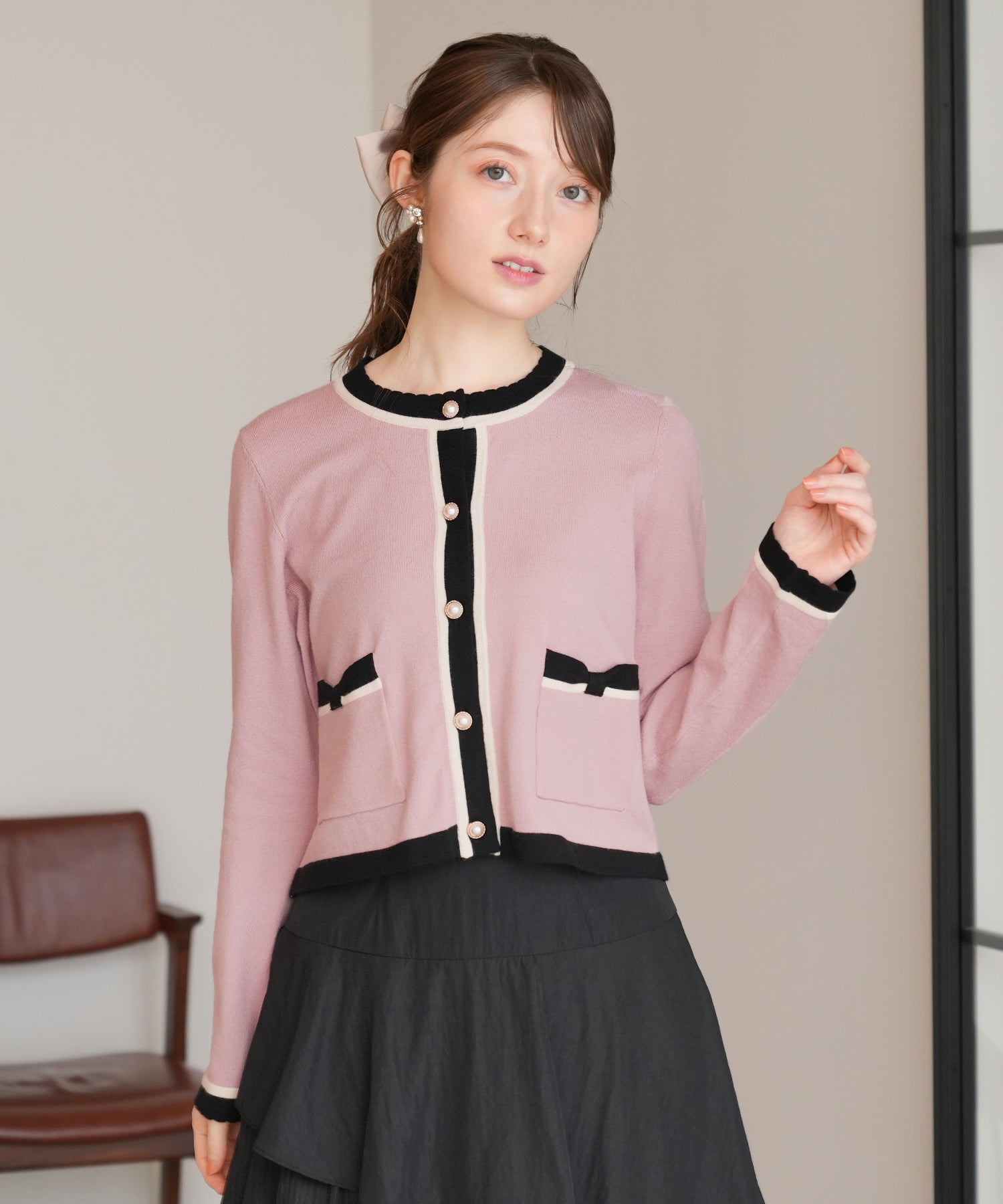 ピンクベージュ