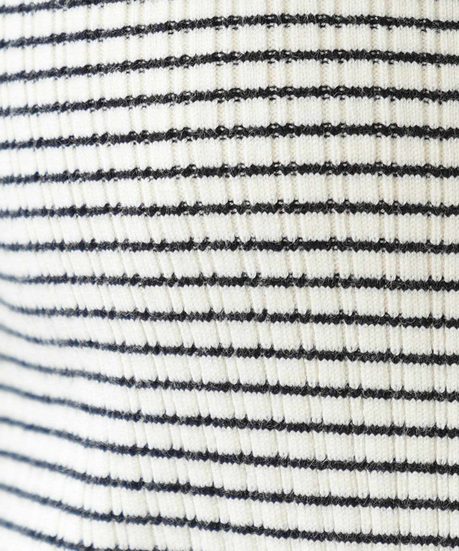 ホワイト×ブラック