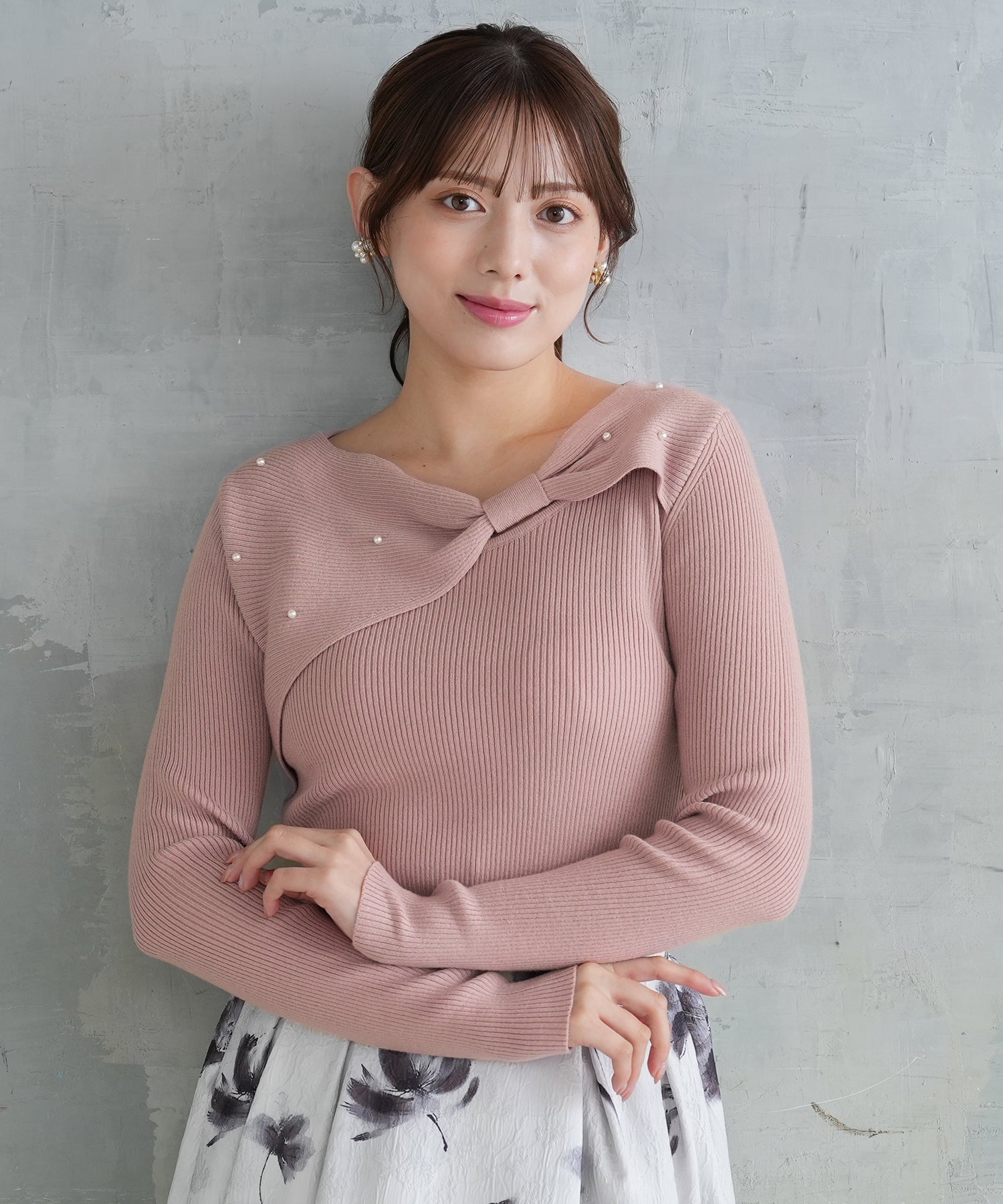 ピンクベージュ