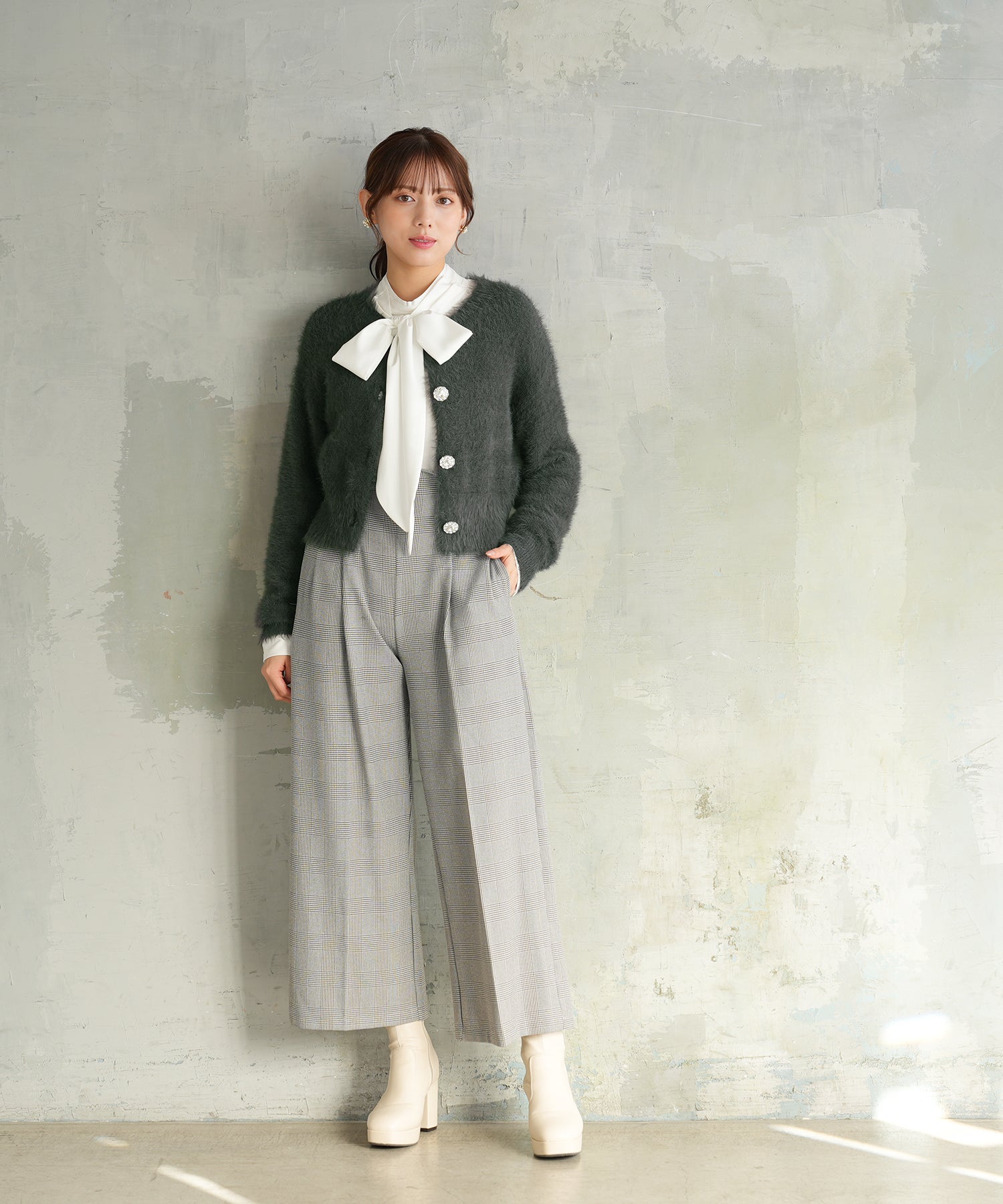 チャコール model:164 着用サイズ:M