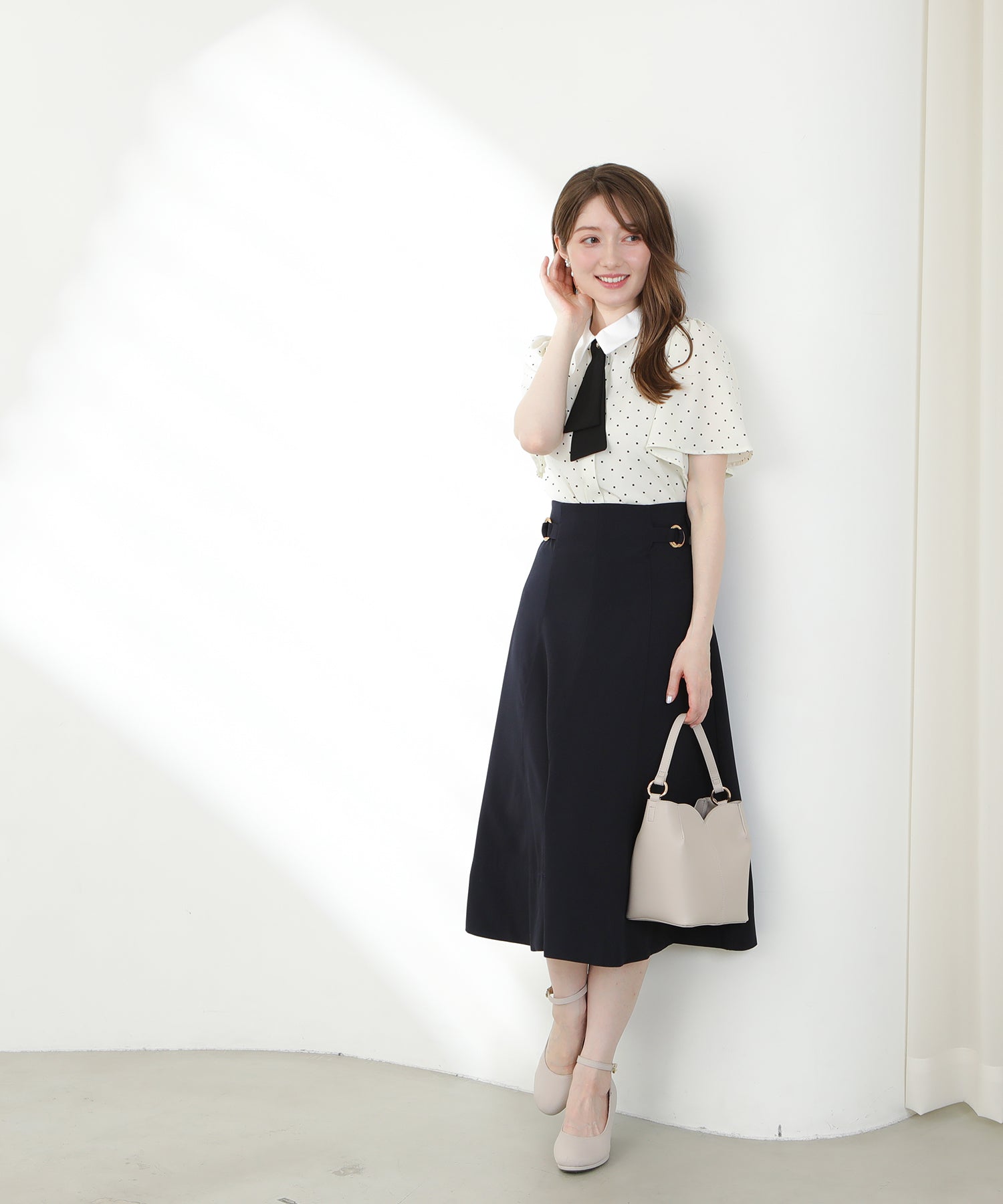 ホワイト×ブラック(ドット) model:163 着用サイズ:M