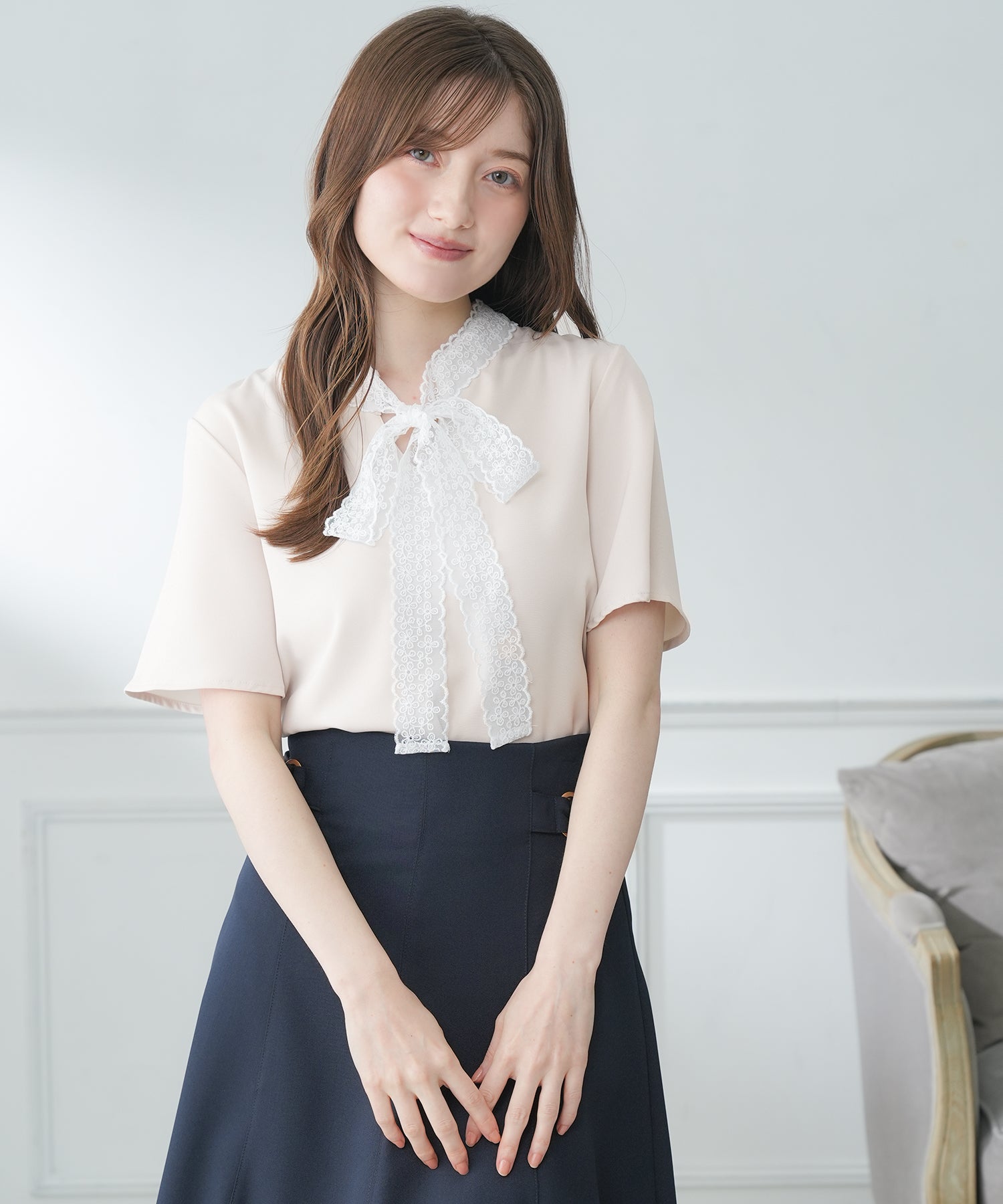 ピンクベージュ