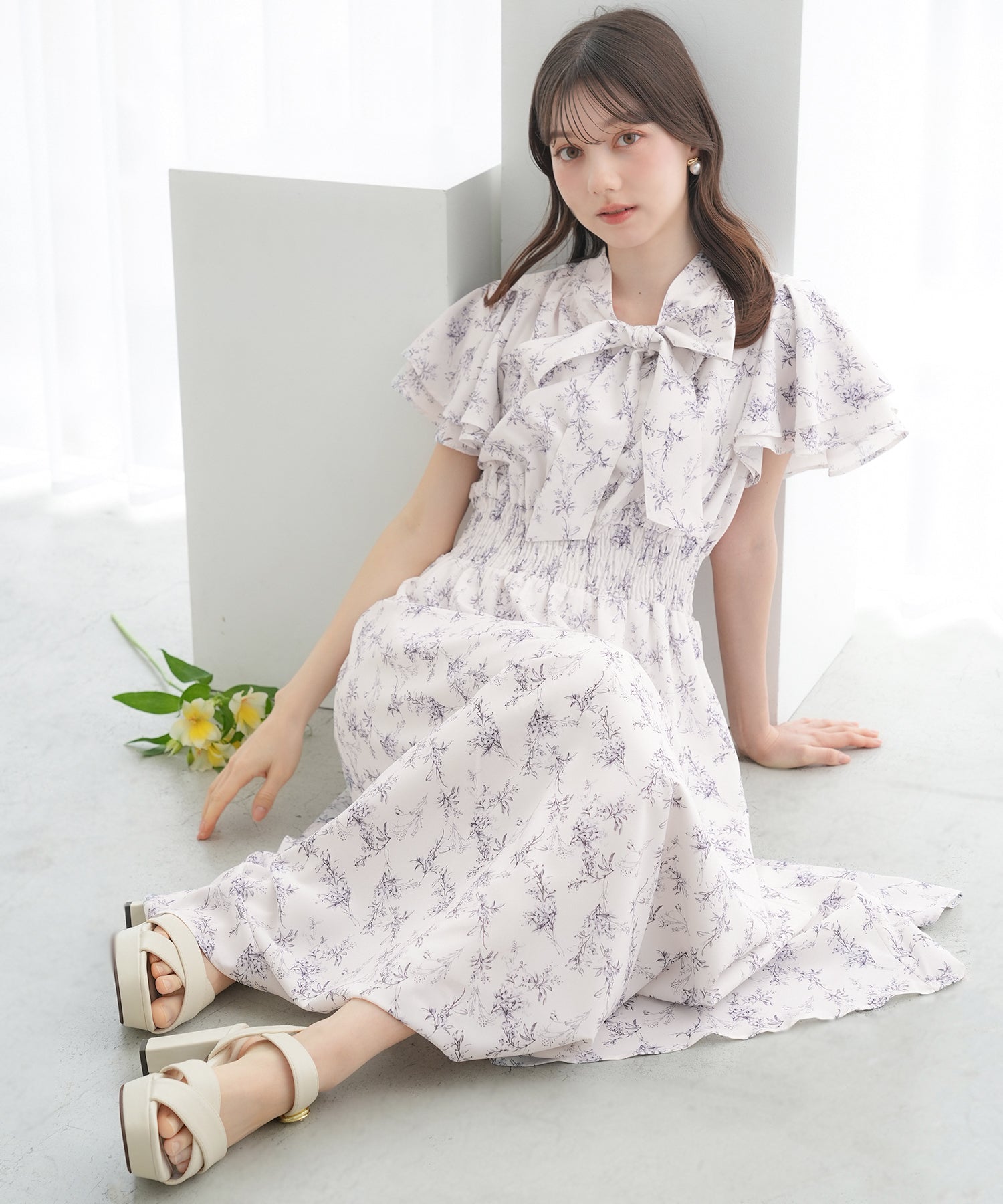 花柄リボンタイワンピース