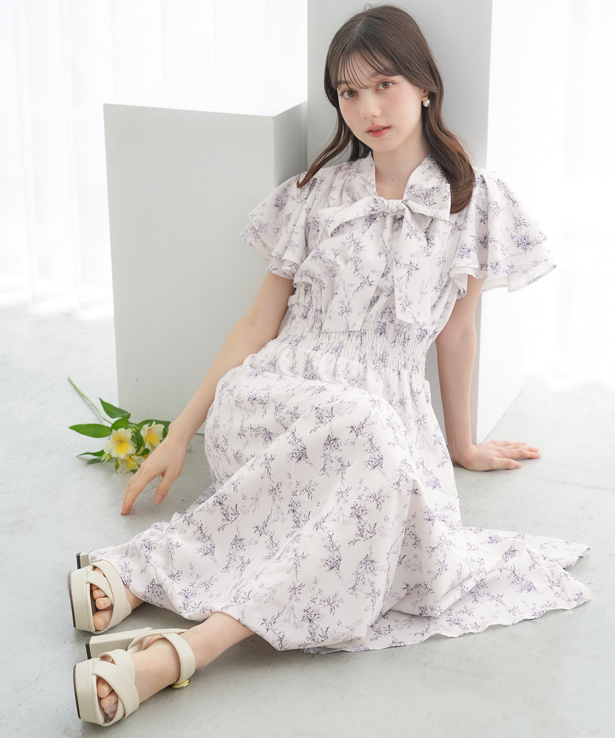 花柄リボンタイワンピース
