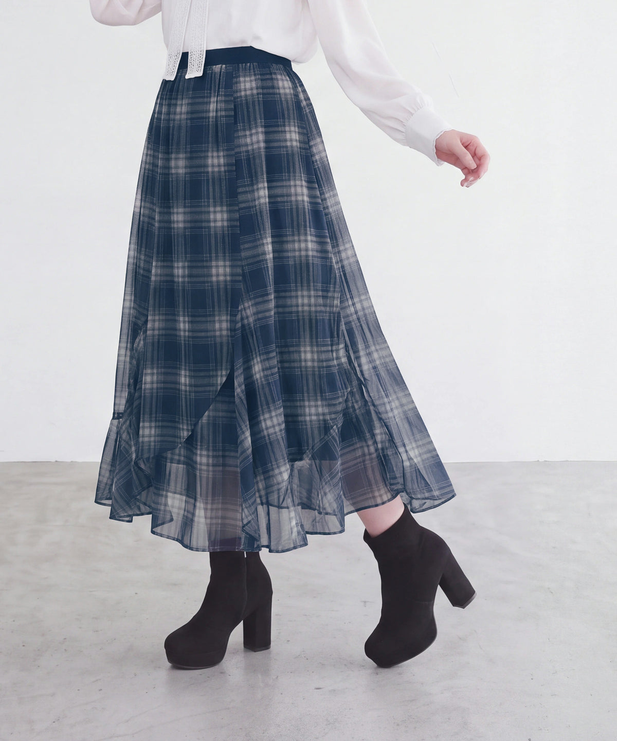 ネイビー (AI画像)model:160cm 着用サイズ:M