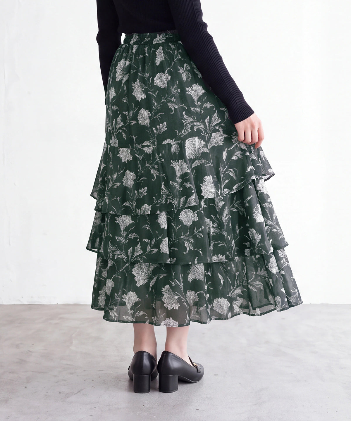 ダークグリーン(花柄)<AI画像> model:160㎝ 着用サイズ:M