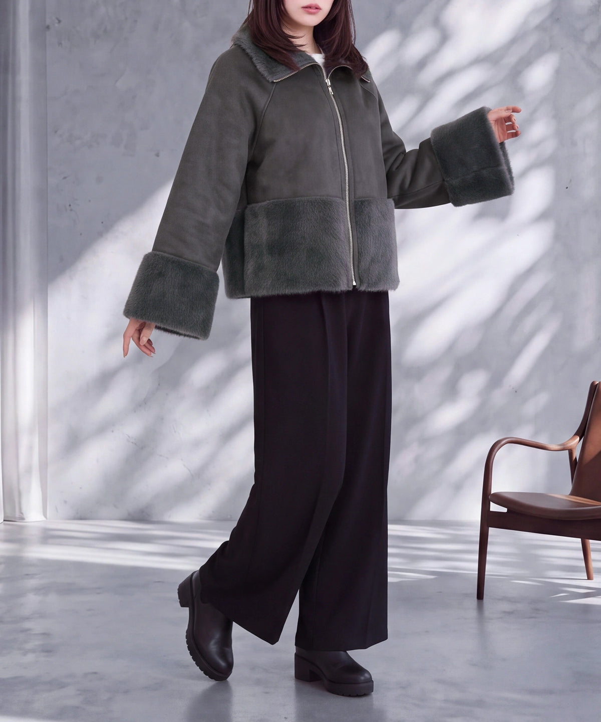 チャコール(AI画像) model:160cm 着用サイズ:M