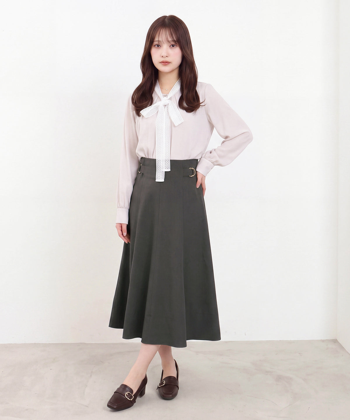 ミディアムグレー model:160cm 着用サイズ:M (AI画像)
