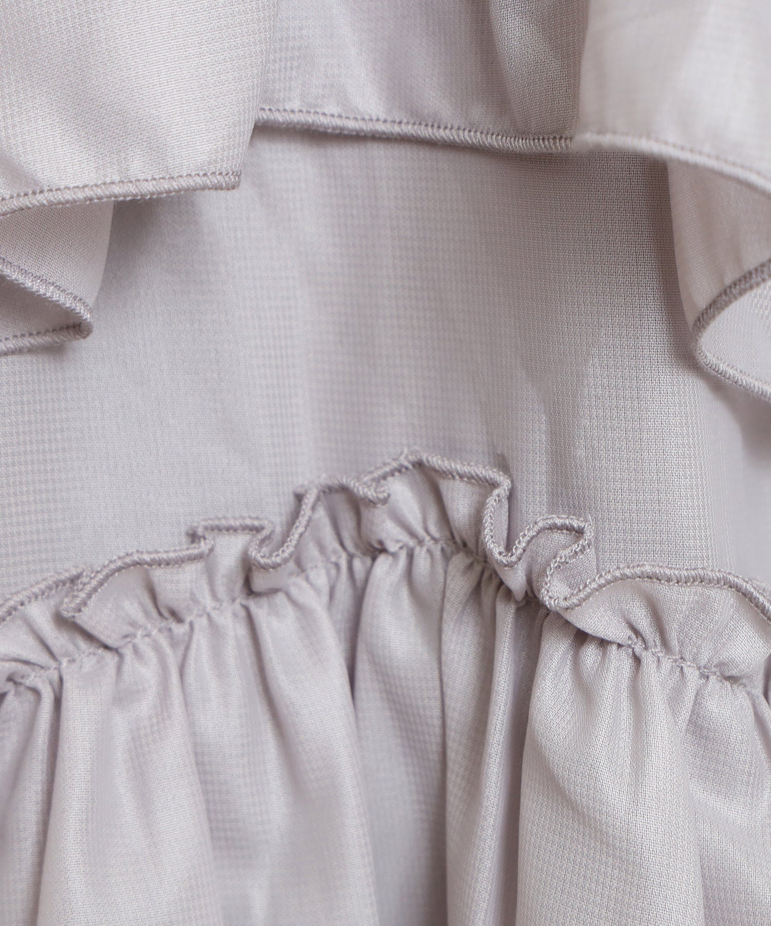 ピンクベージュ