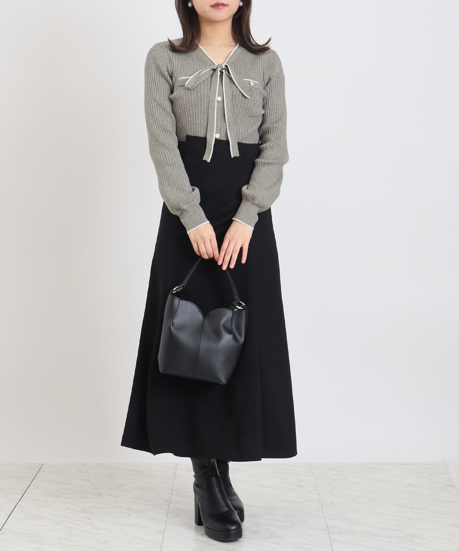 ライトグレー model:156 着用サイズ:M