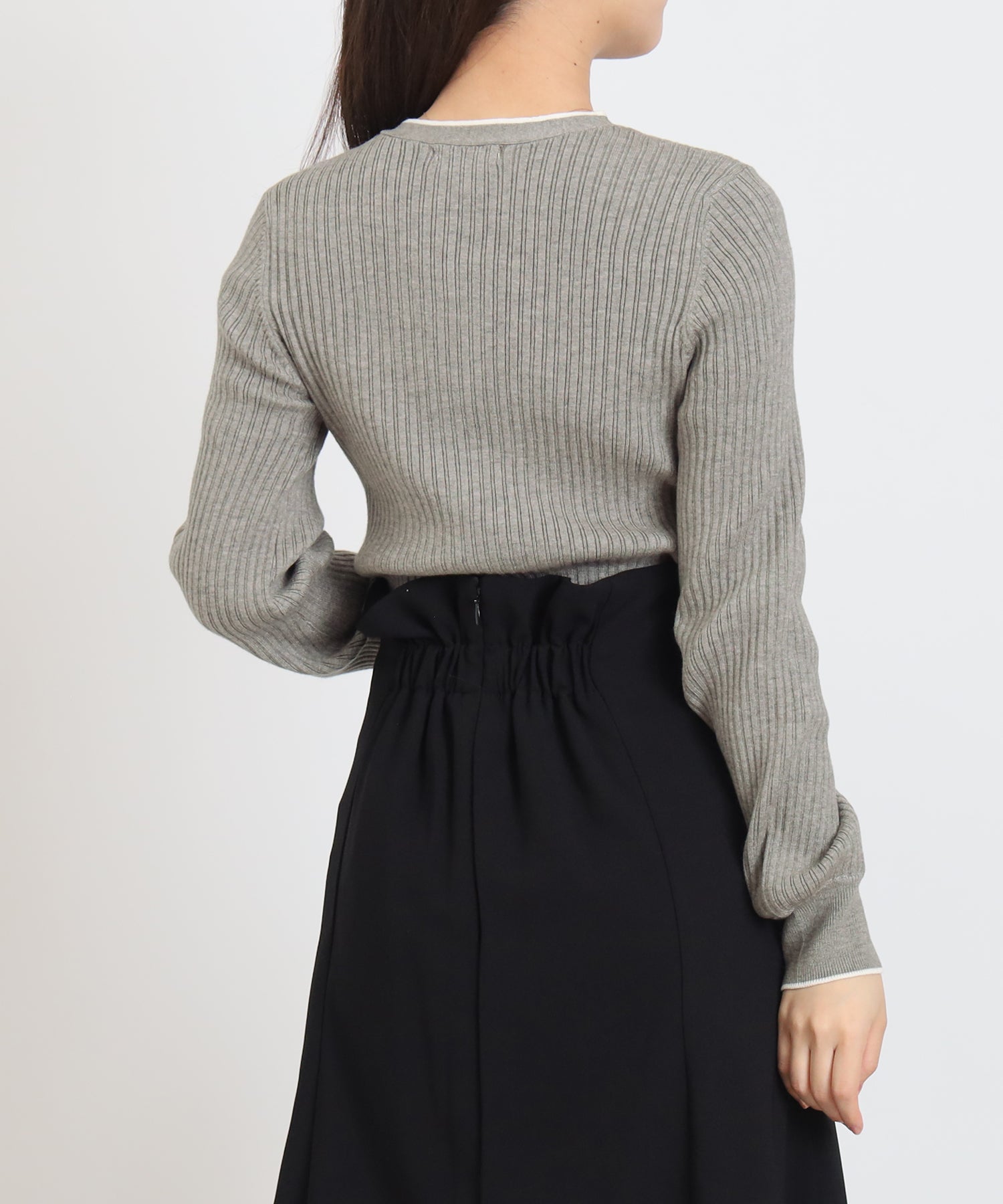 ライトグレー model:156 着用サイズ:M