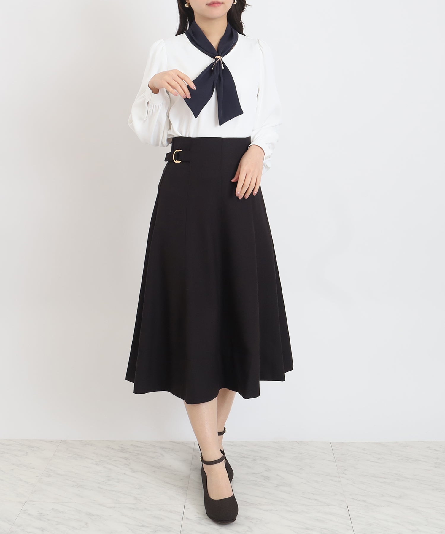 ホワイト×ネイビー model:156 着用サイズ:S