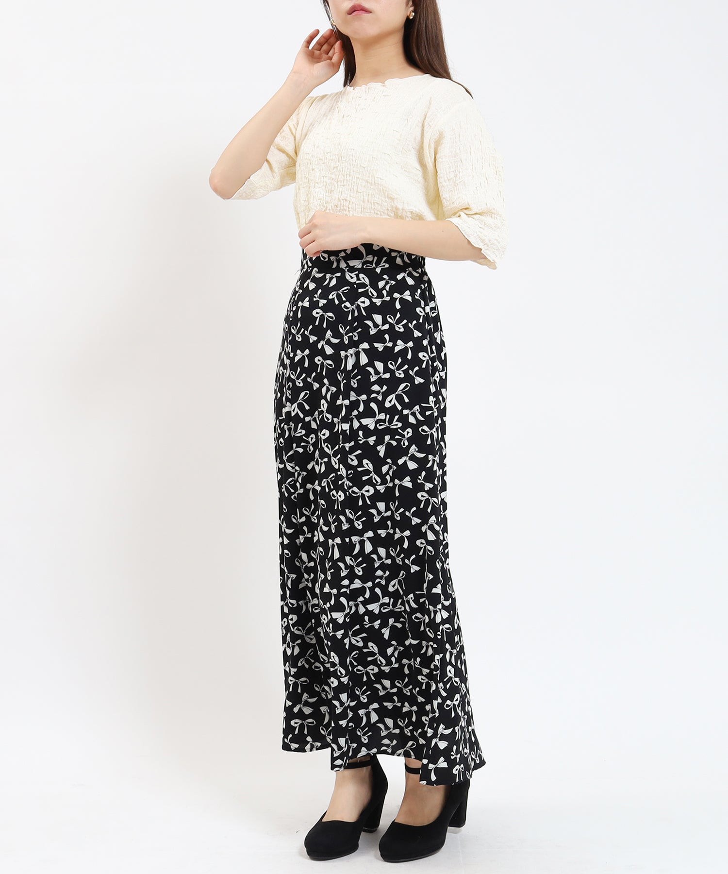 アイボリー model:155cm/骨格ウェーブ 着用サイズ:M