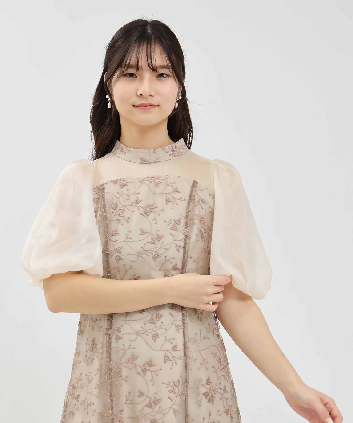 ベージュ model:160㎝/骨格ウェーブ 着用サイズ:M