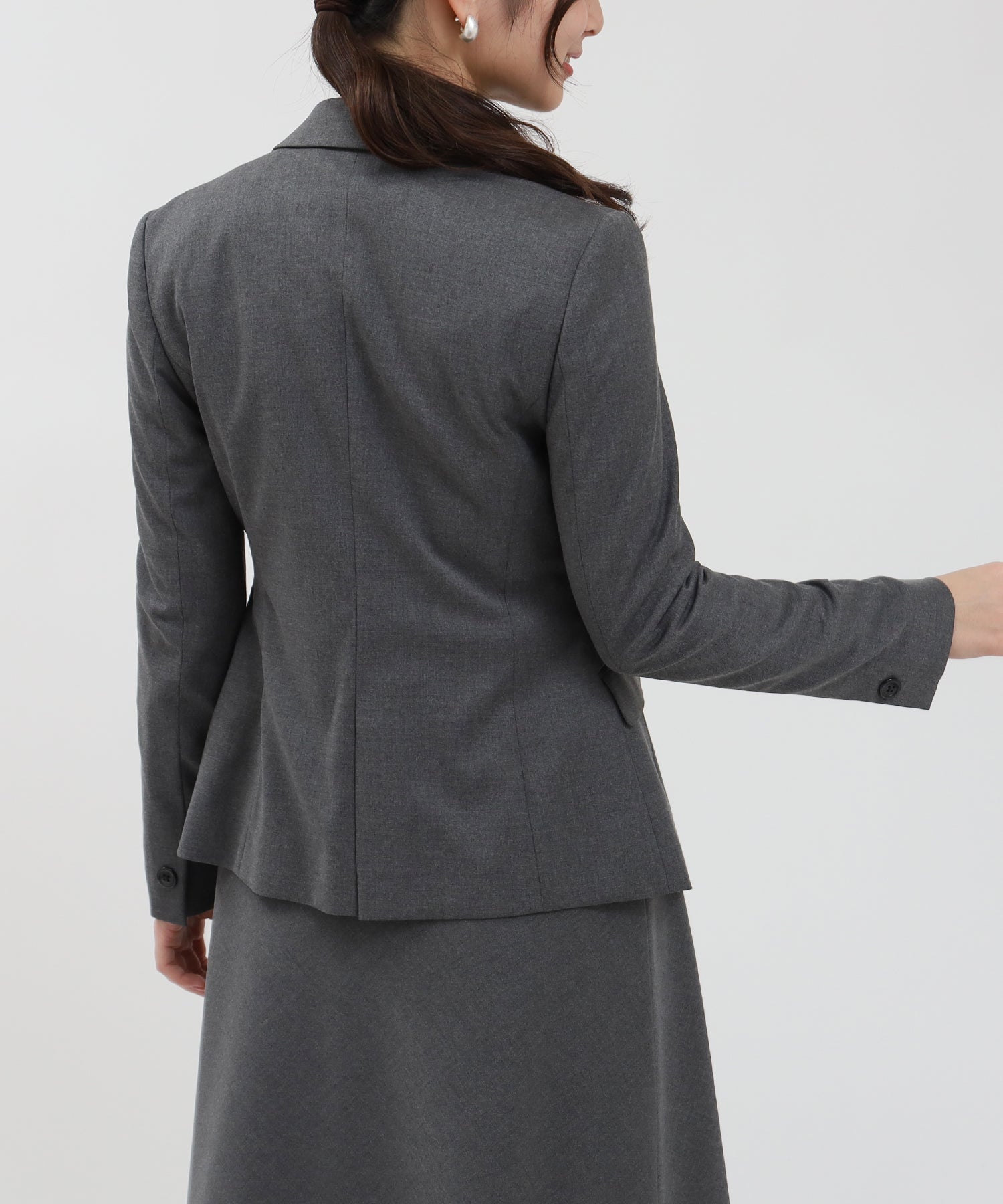 チャコール model:160 着用サイズ:M