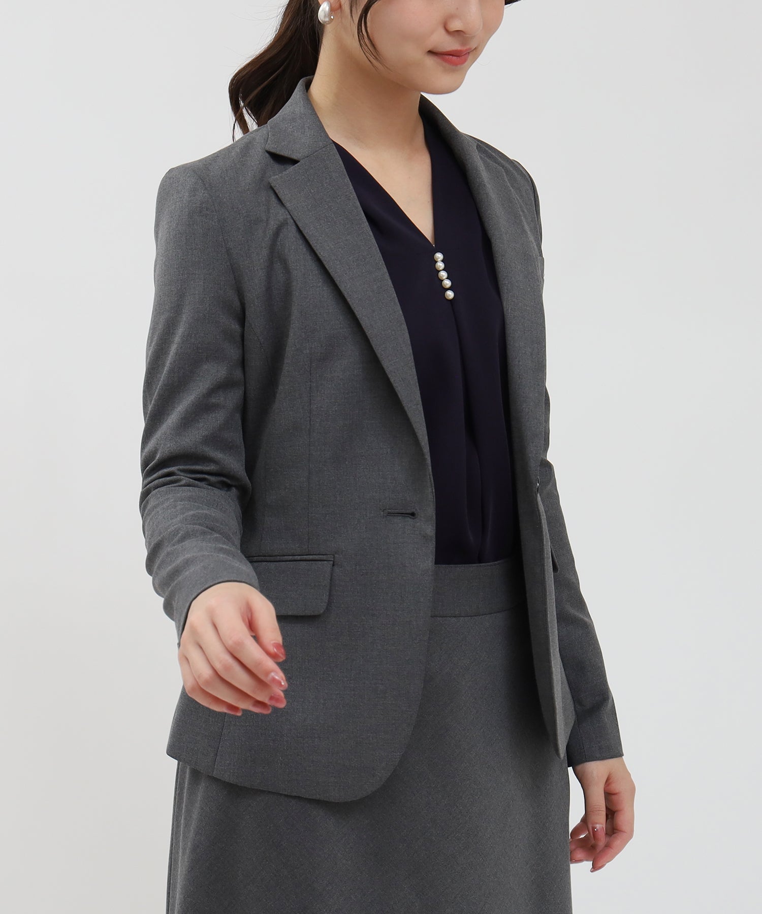 チャコール model:160 着用サイズ:M