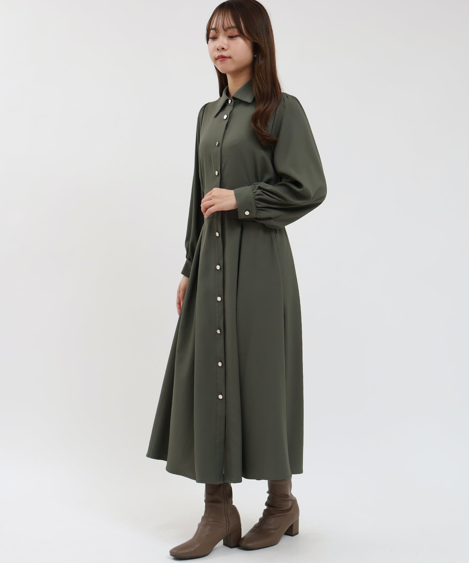 カーキ model:155cm/骨格ウェーブ 着用サイズ:S