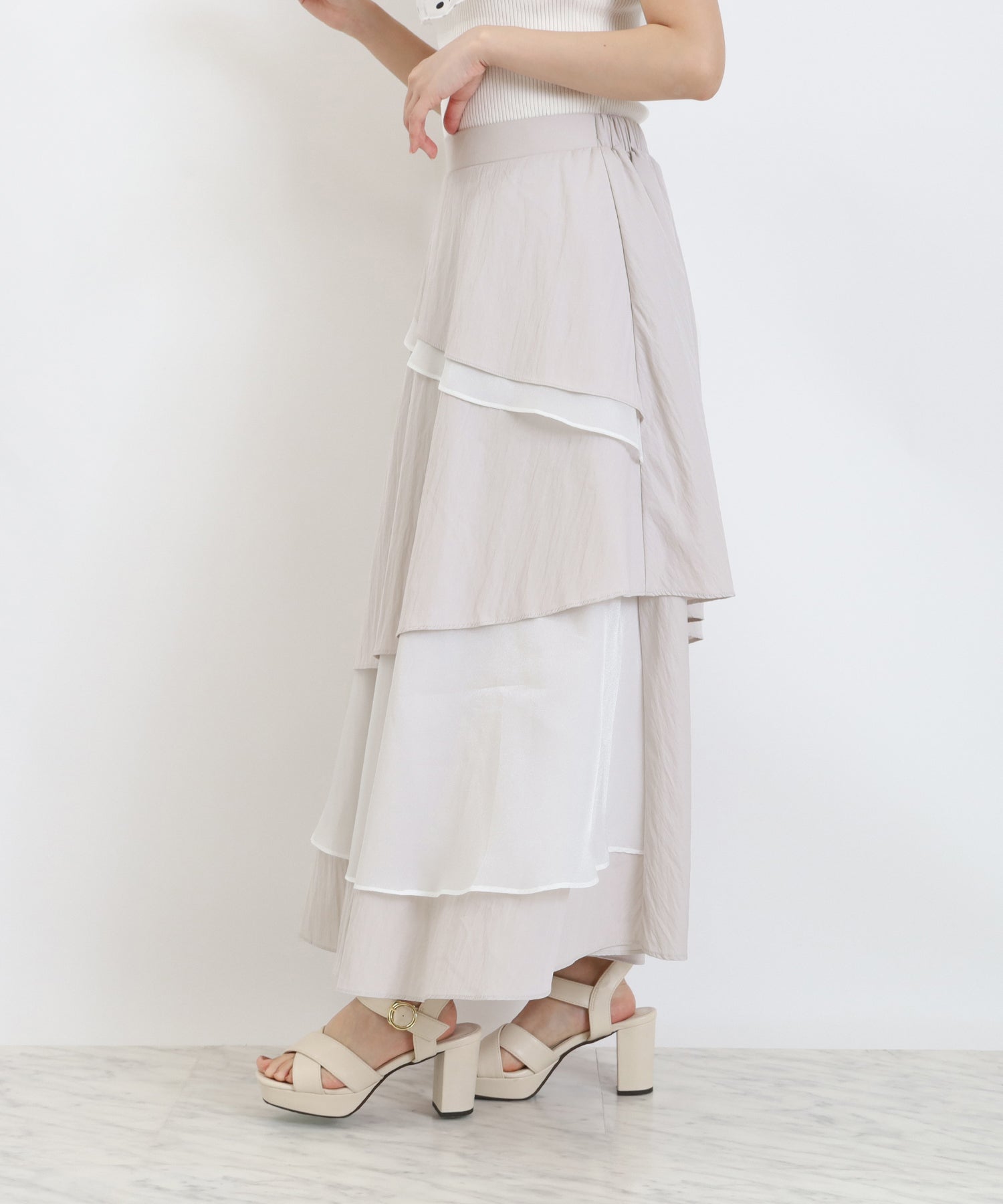 ベージュ model:156 着用サイズ:M