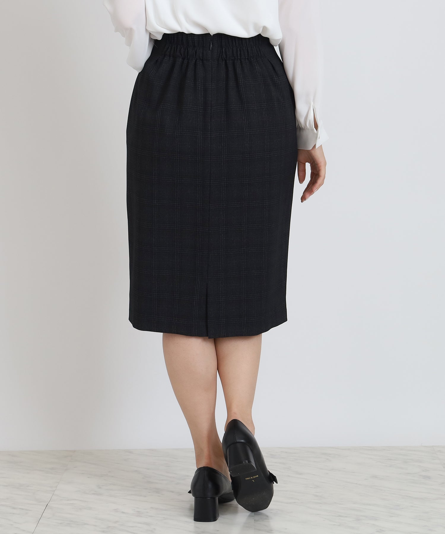 チャコール model:160 着用サイズ:M