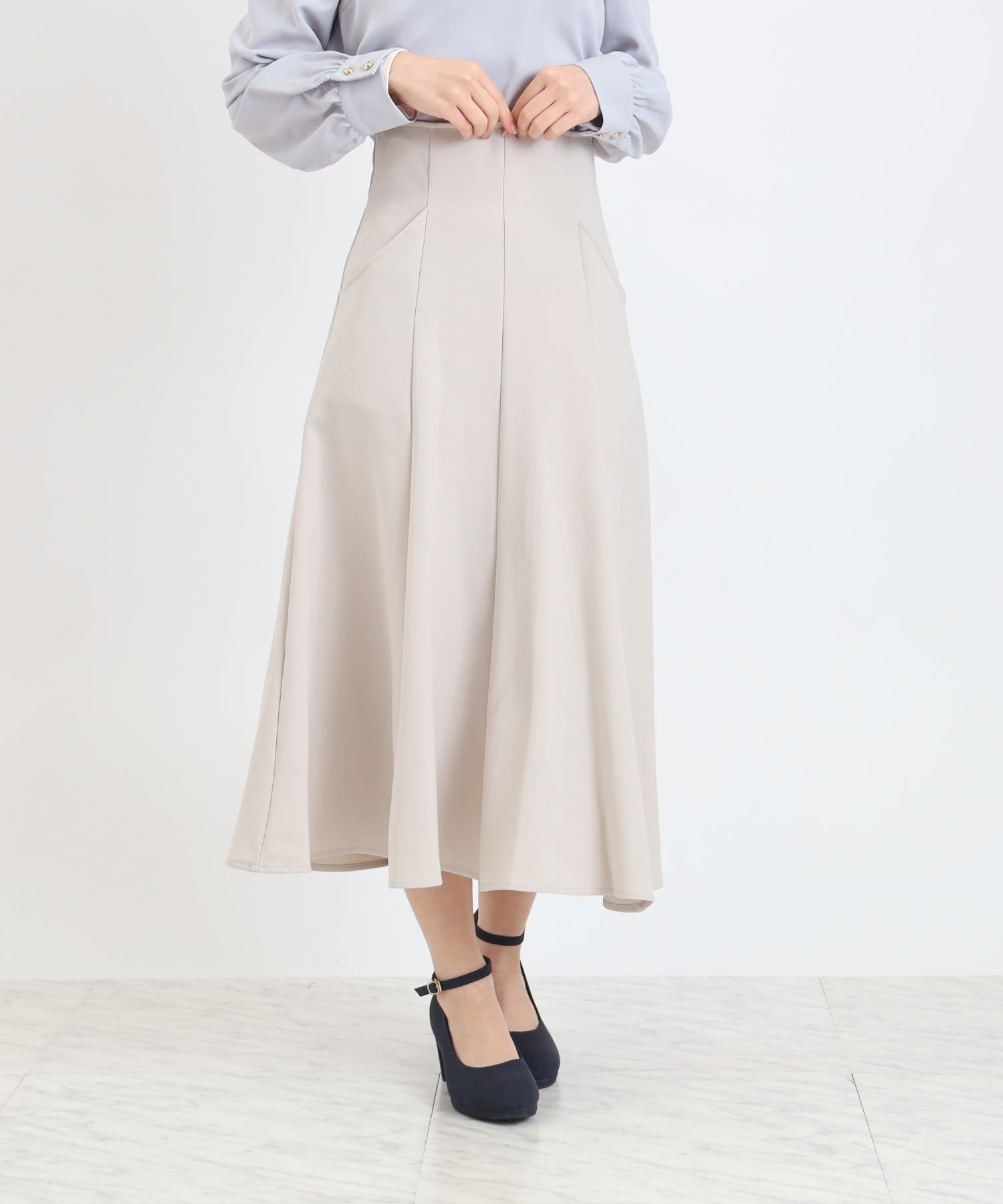 ベージュ MODEL:156 着用サイズ:S