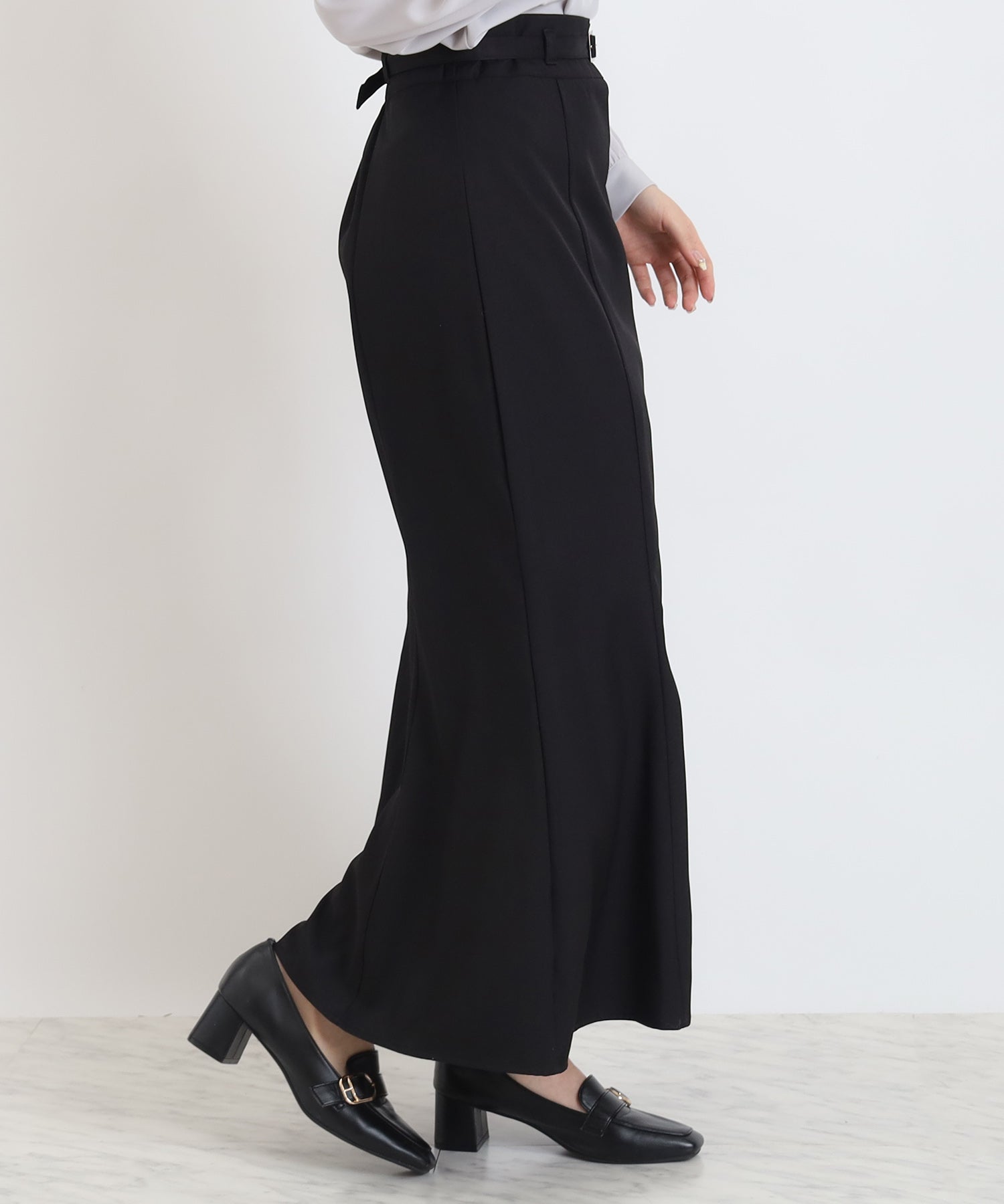 (オンラインショップ先行入荷)細ベルト付マーメイドスカート