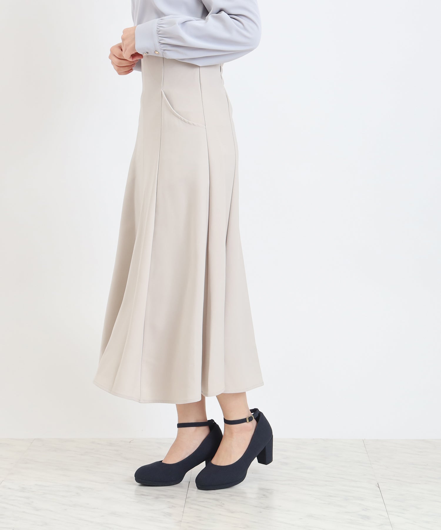 ベージュ MODEL:156 着用サイズ:S