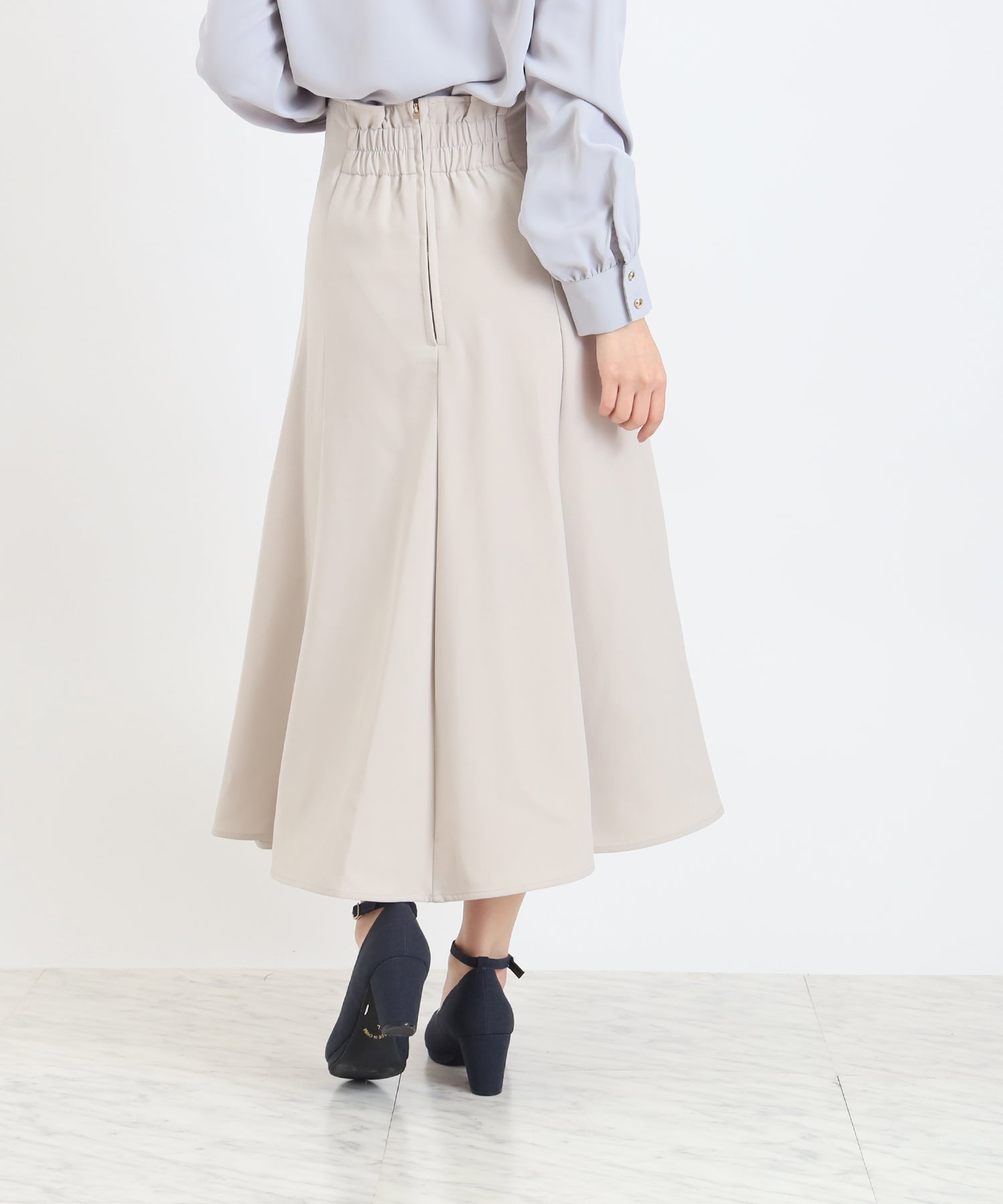 ベージュ MODEL:156 着用サイズ:S