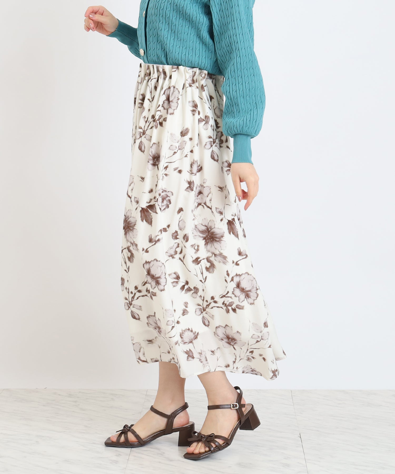 ホワイト model:156 着用サイズ:M