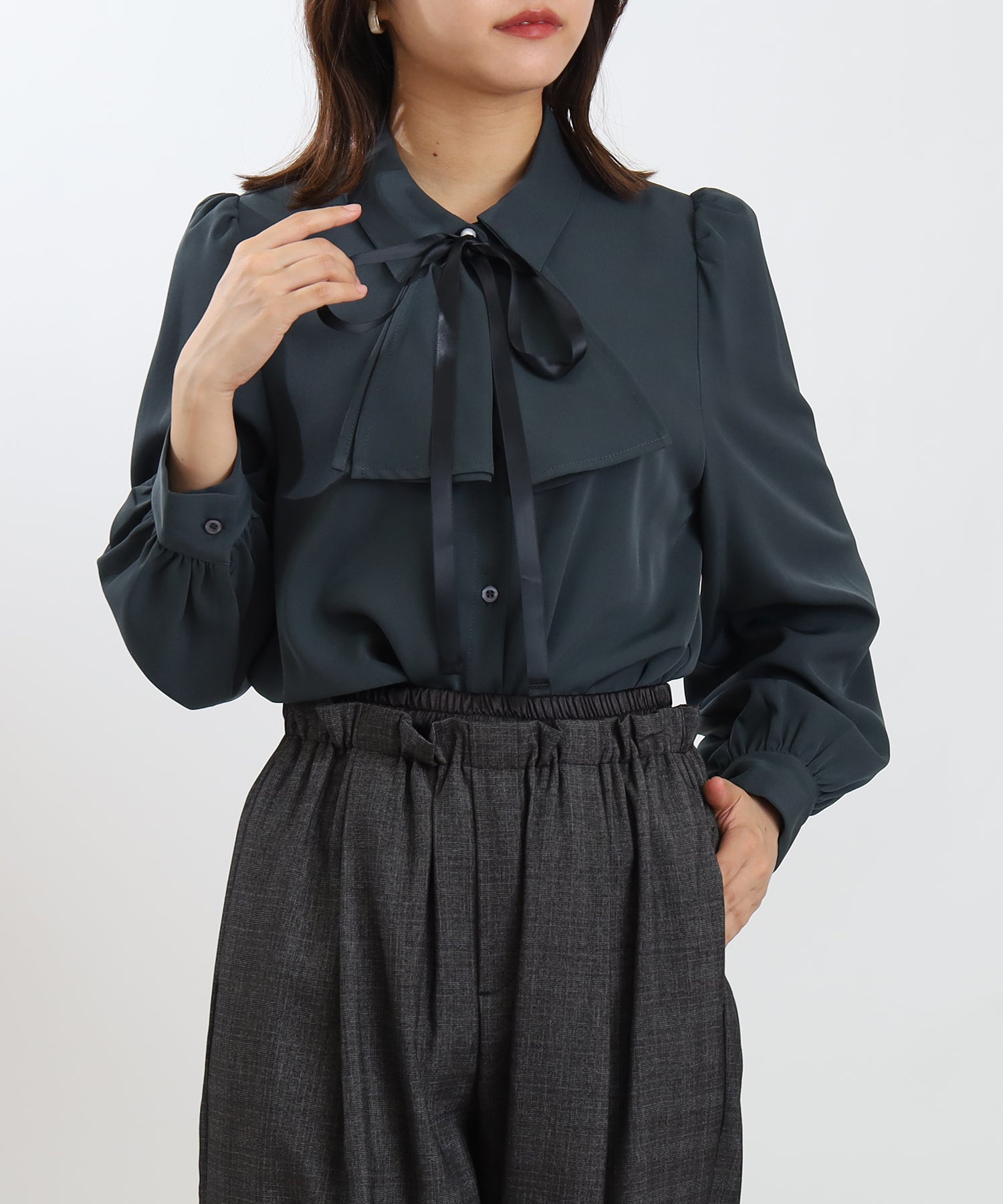 ダークグリーン