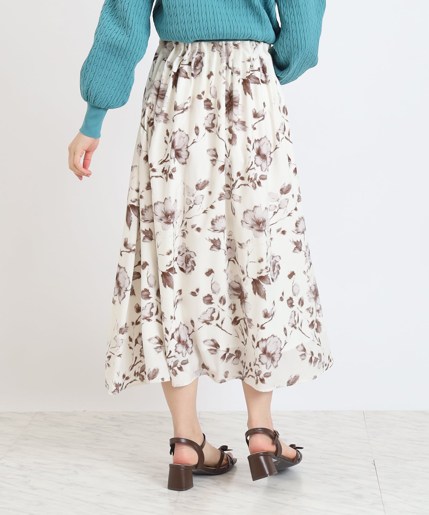 ホワイト model:156 着用サイズ:M