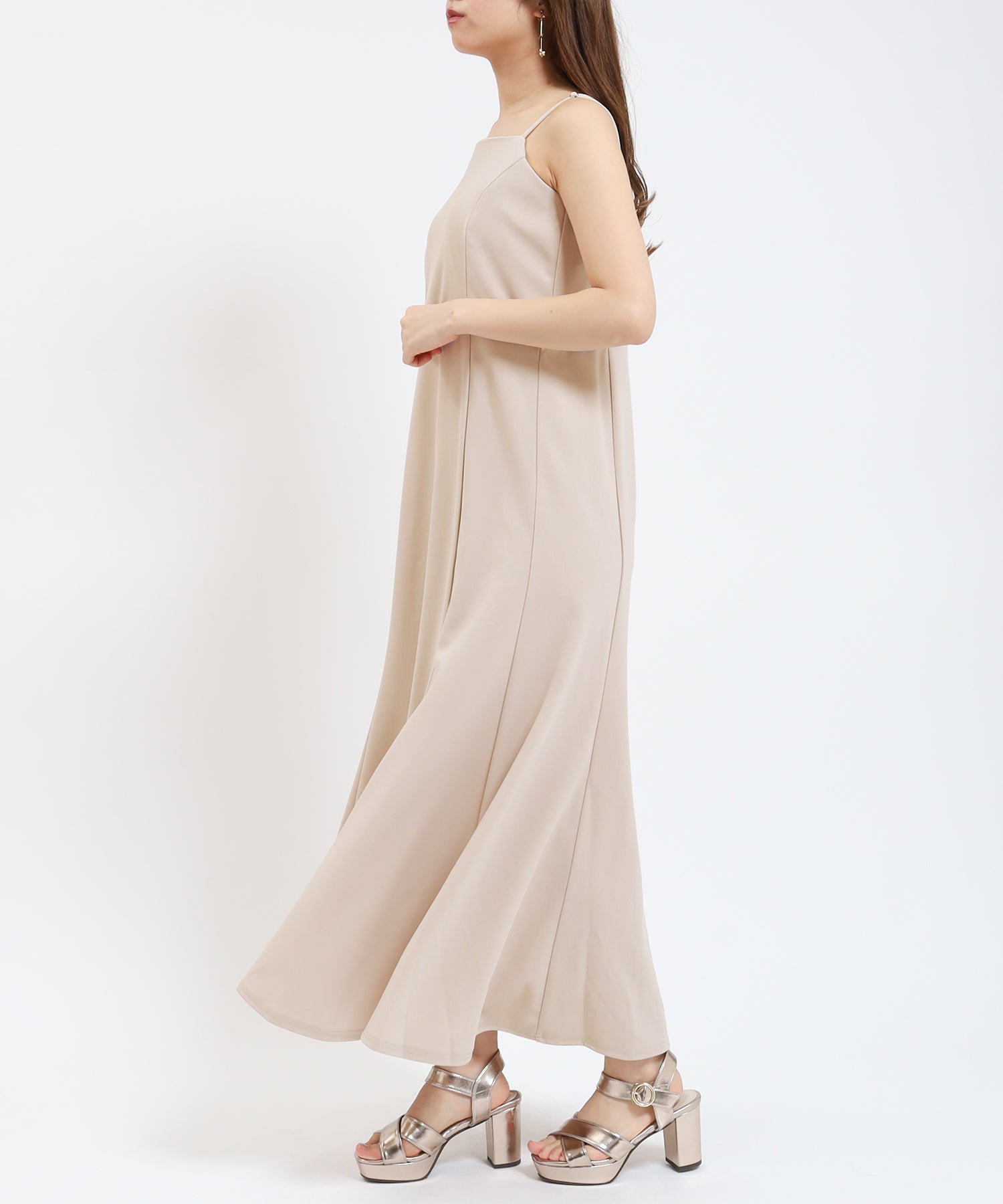 ベージュ 155cm/骨格ウェーブ 着用サイズ:M
