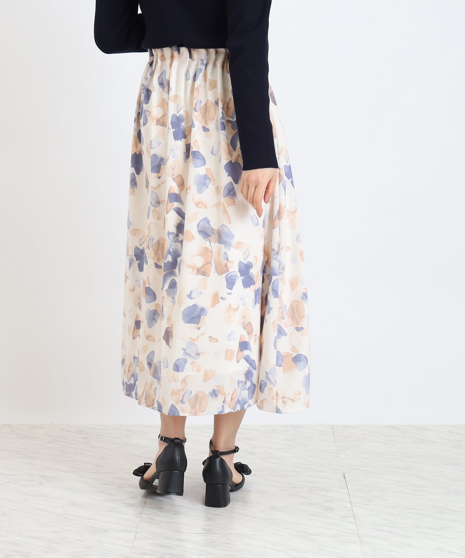 オレンジ系(水彩) model:156 着用サイズ:S