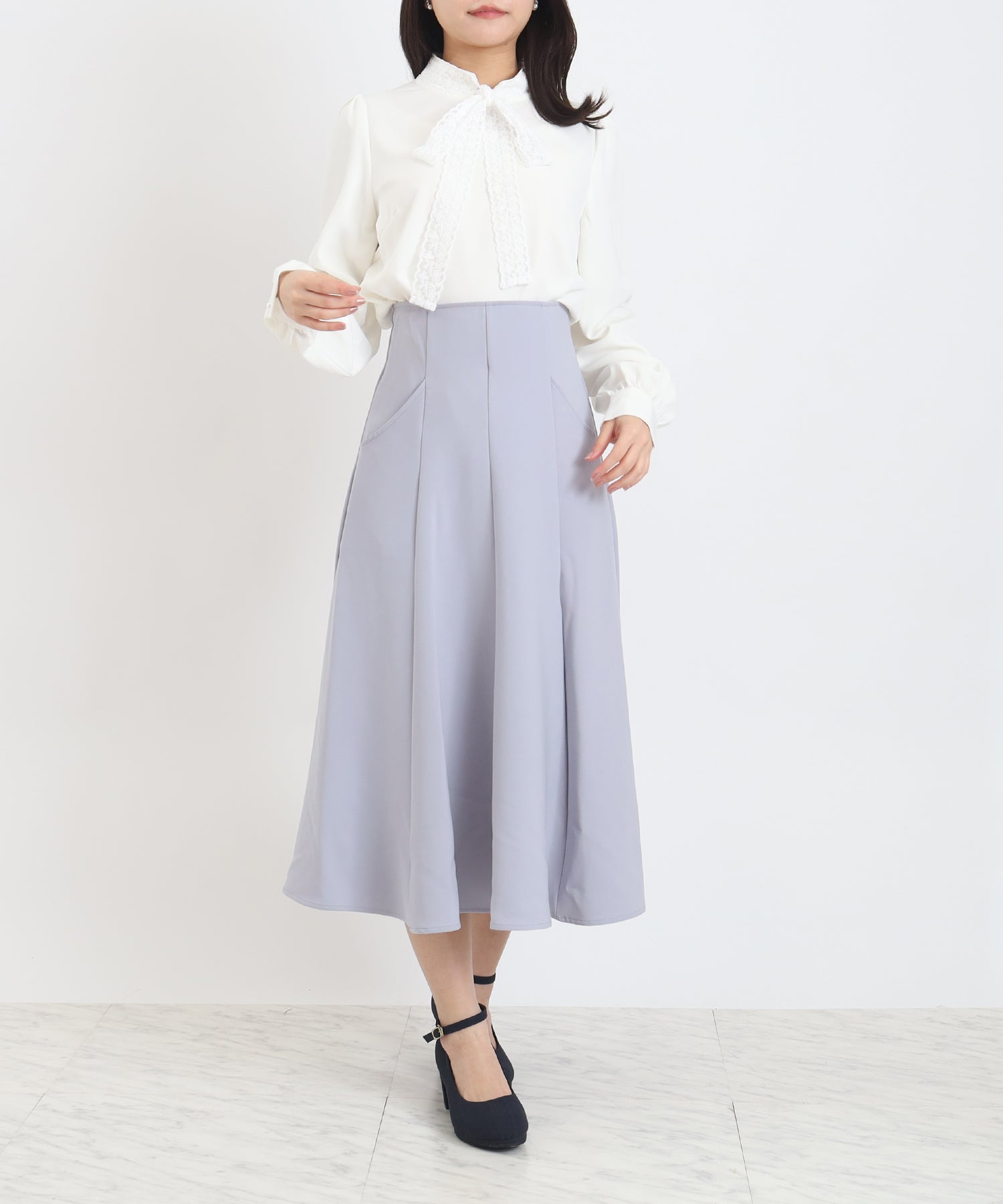 ホワイト MODEL:156 着用サイズ:M