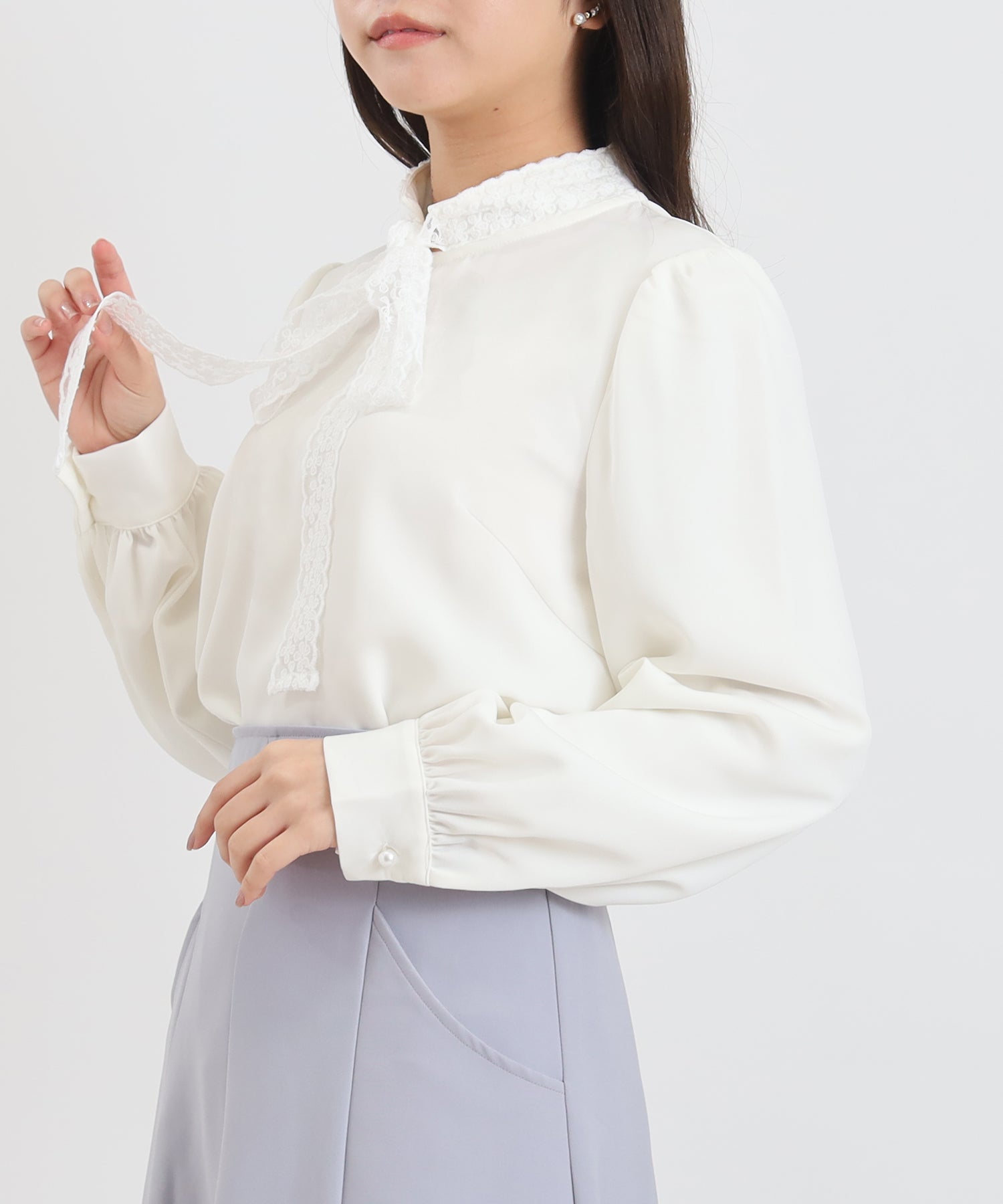 ホワイト MODEL:156 着用サイズ:M