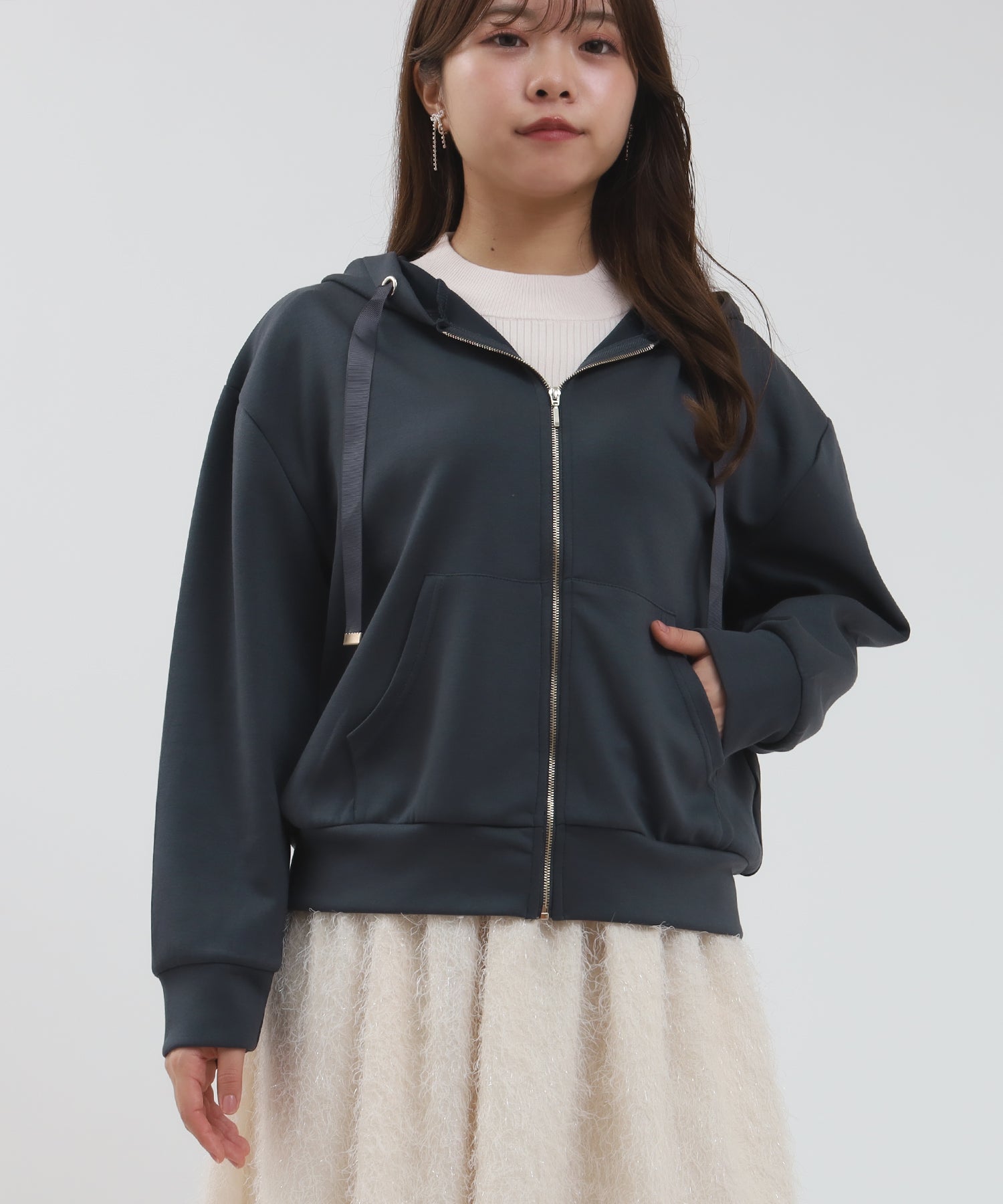 チャコール model:155 着用サイズ:M