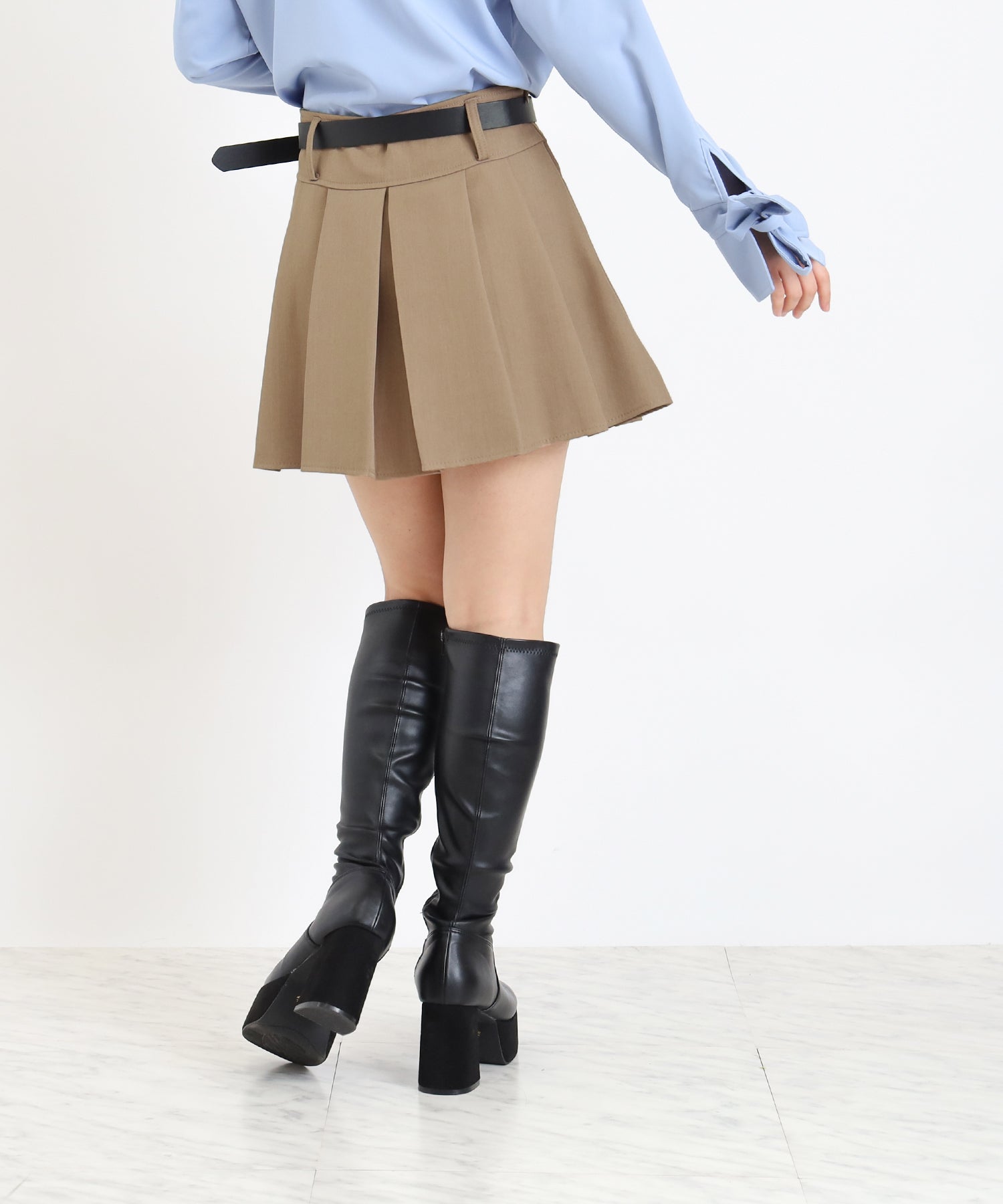 ベージュ model:156 着用サイズ:M