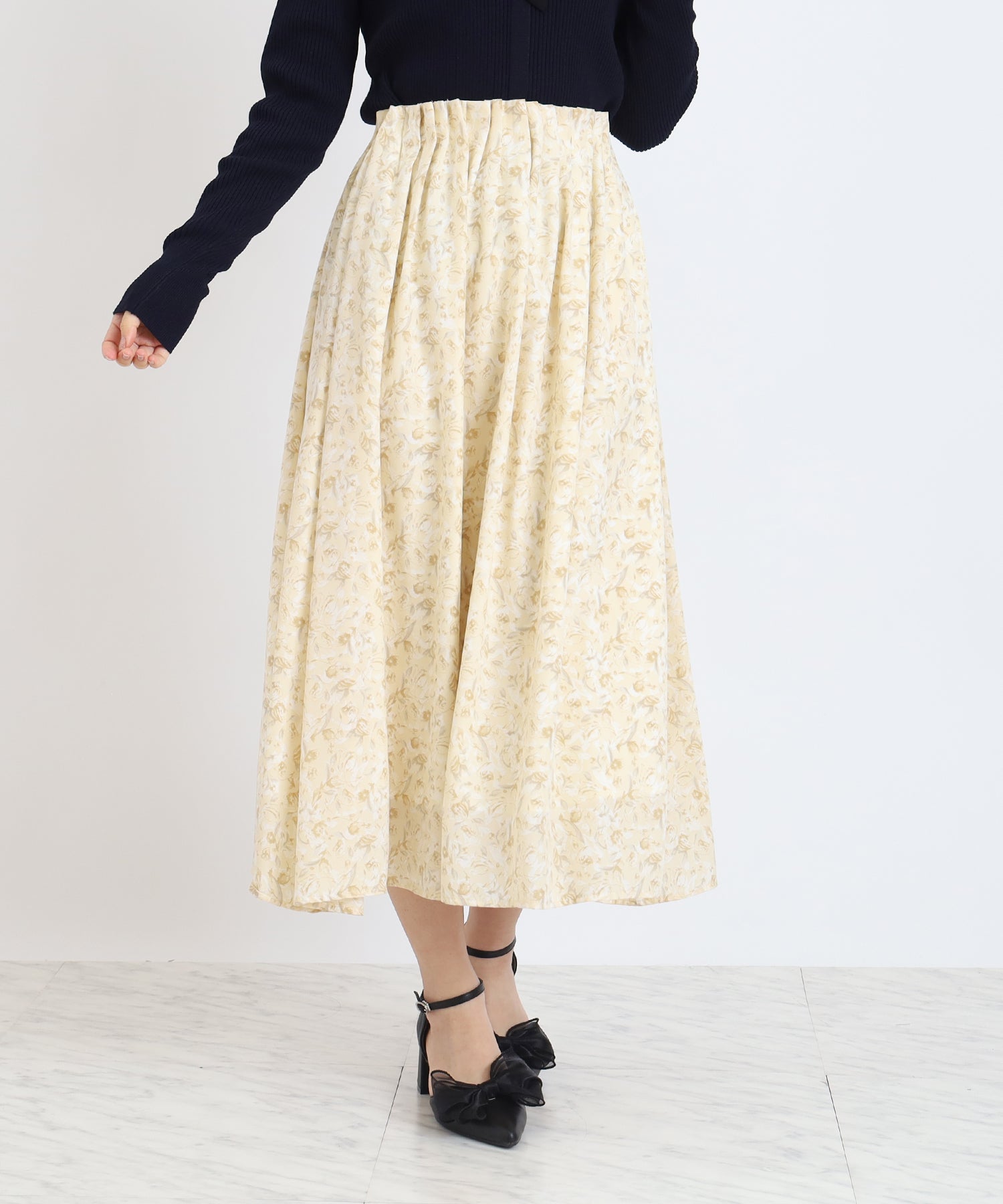 イエロー model:156 着用サイズ:M