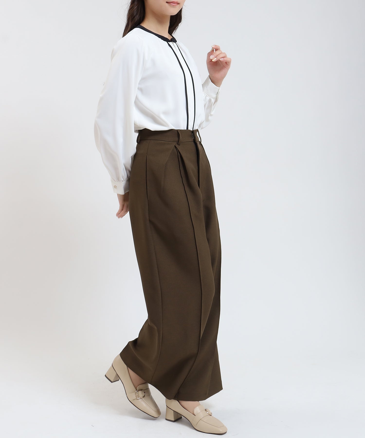 ホワイト model:160cm/骨格ウェーブ 着用サイズ:M