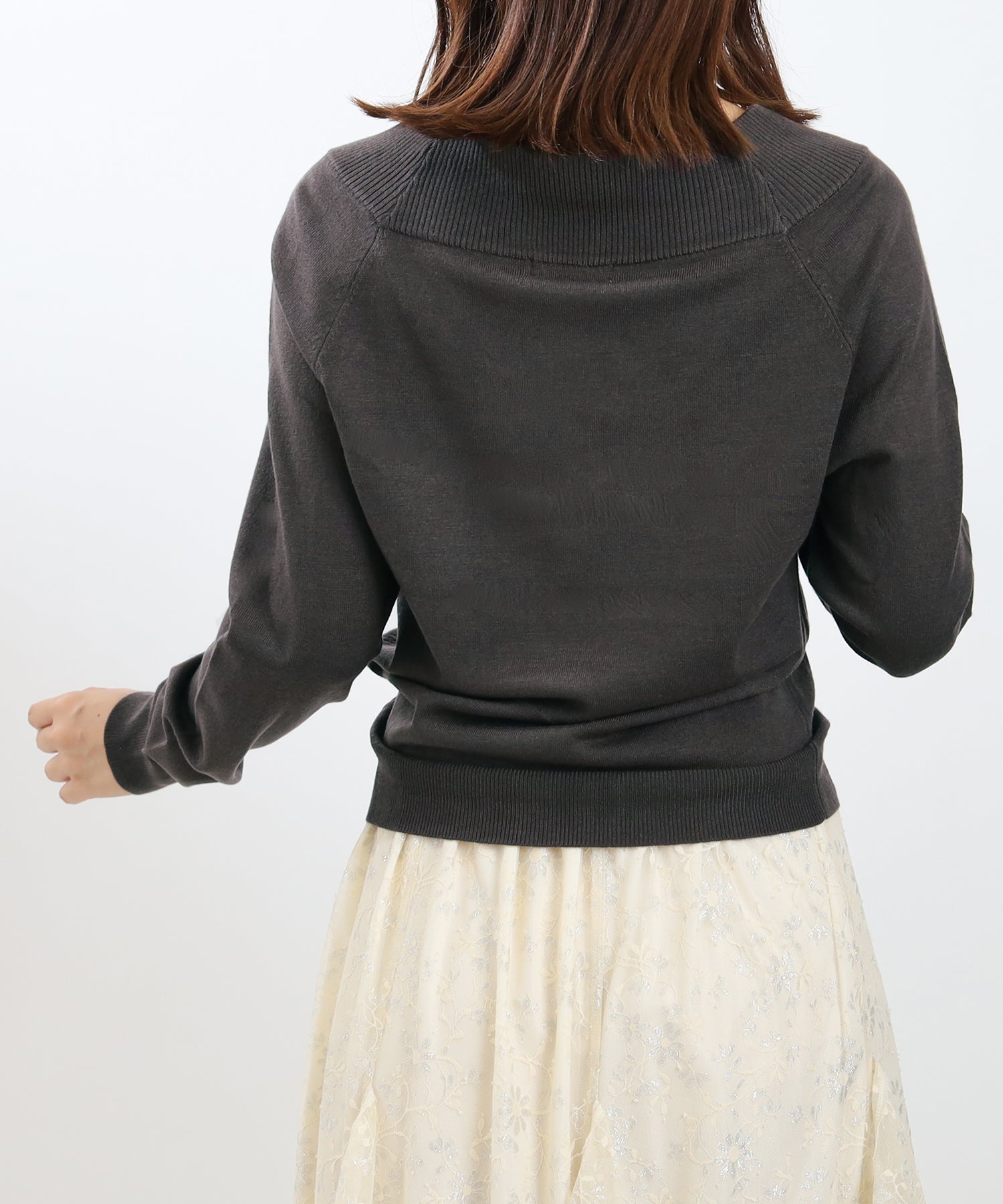 チャコール model:156 着用サイズ:M