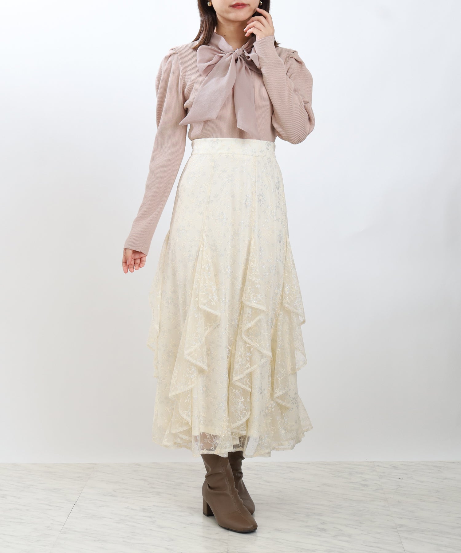ピンクベージュ model:156 着用サイズ:M
