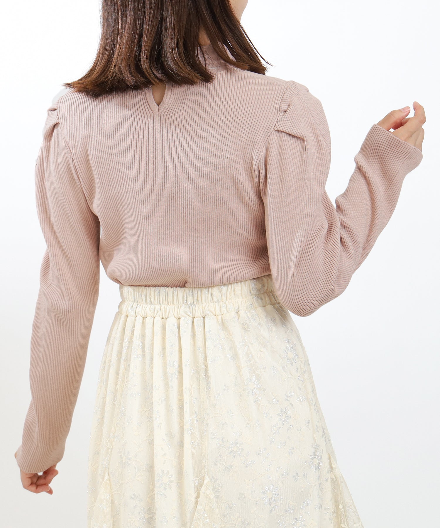 ピンクベージュ model:156 着用サイズ:M