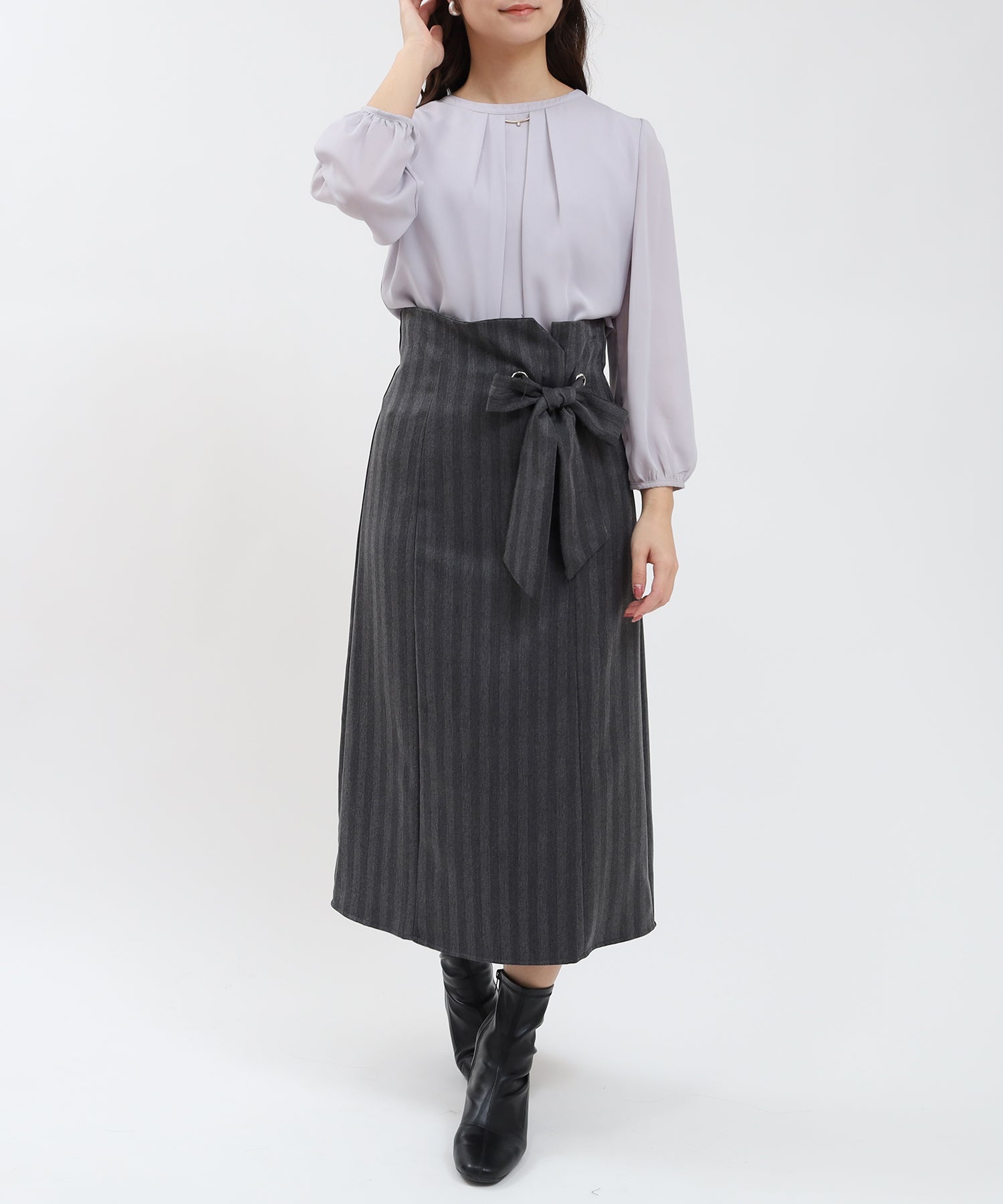 ライトグレー model:160cm/骨格ウェーブ 着用サイズ:M