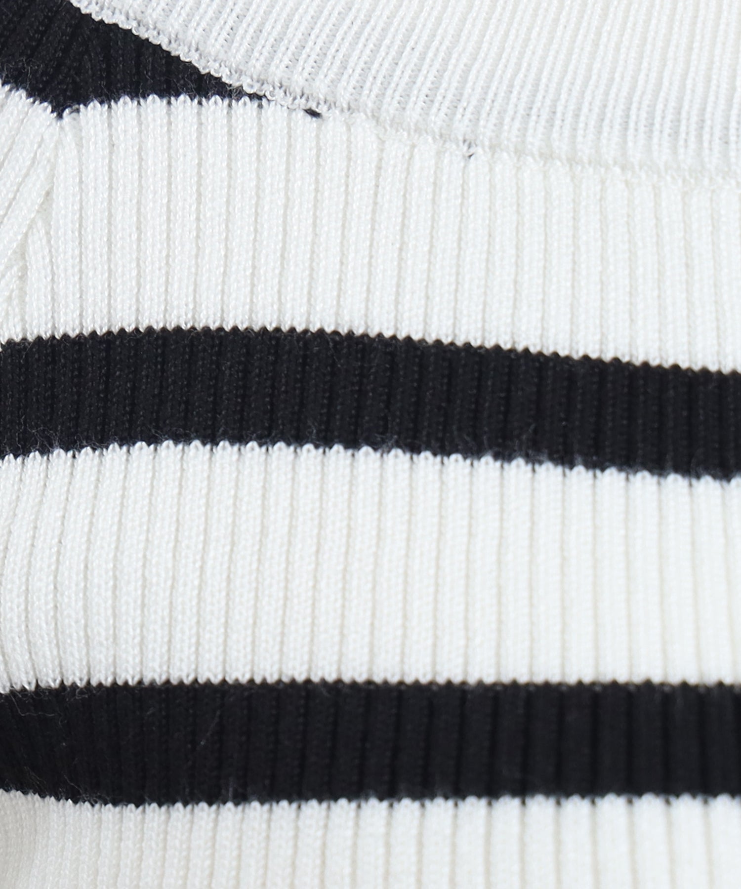 ホワイト×ブラック