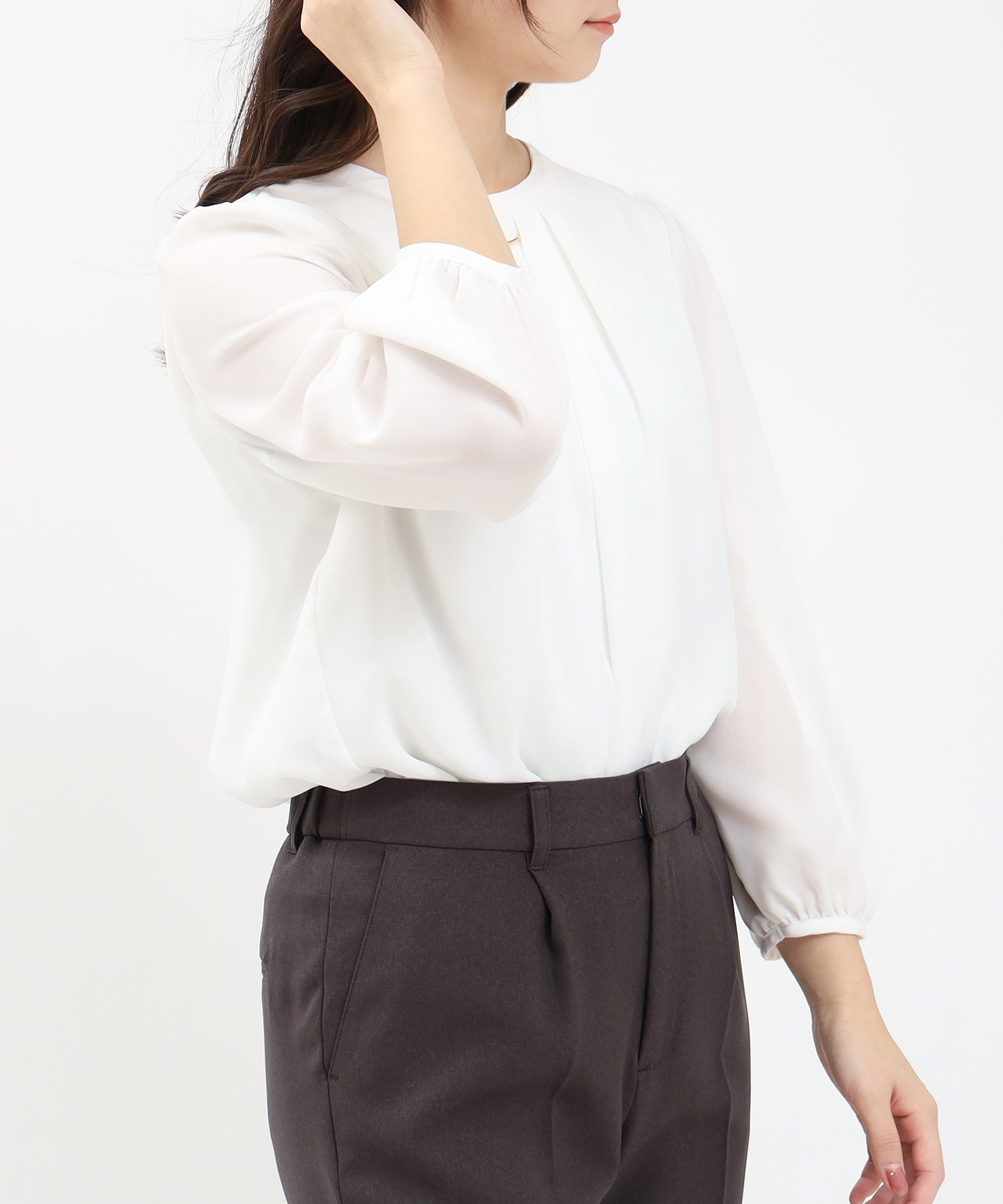 ホワイト model:160cm/骨格ウェーブ 着用サイズ:M