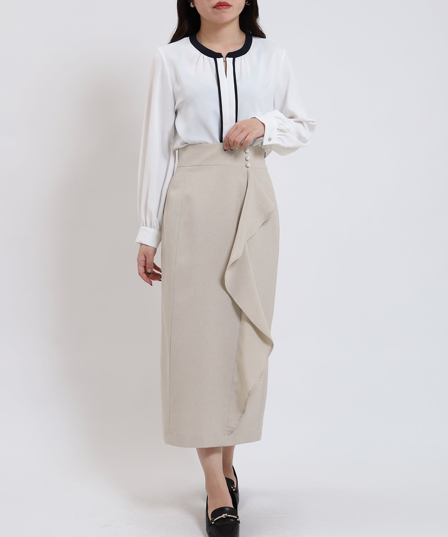 ホワイト model:156cm/骨格ストレート 着用サイズ:M