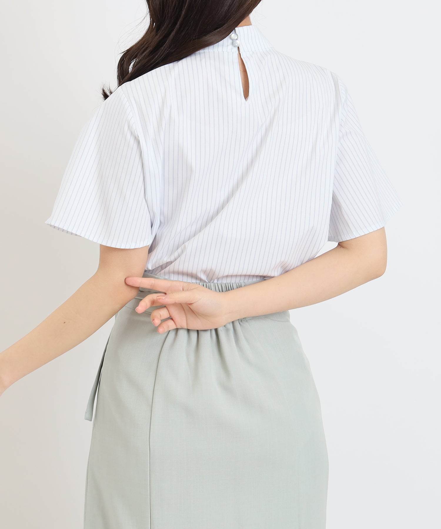 ホワイト×ブルー model:156cm 着用サイズ:M